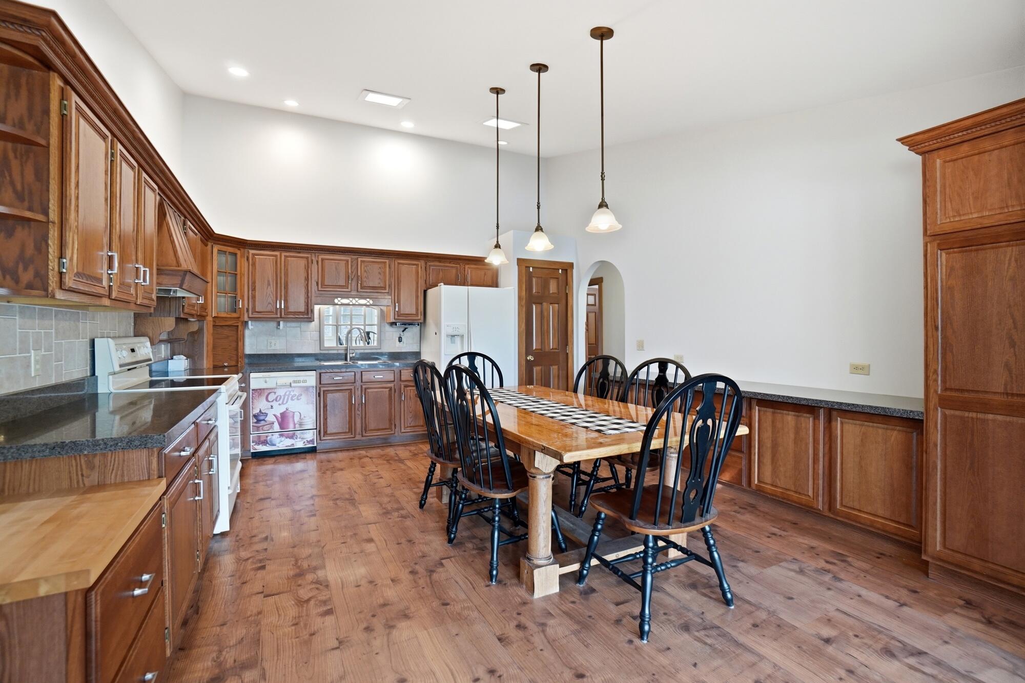 1398 Elizabeth Court, Springfield, Ohio 45503