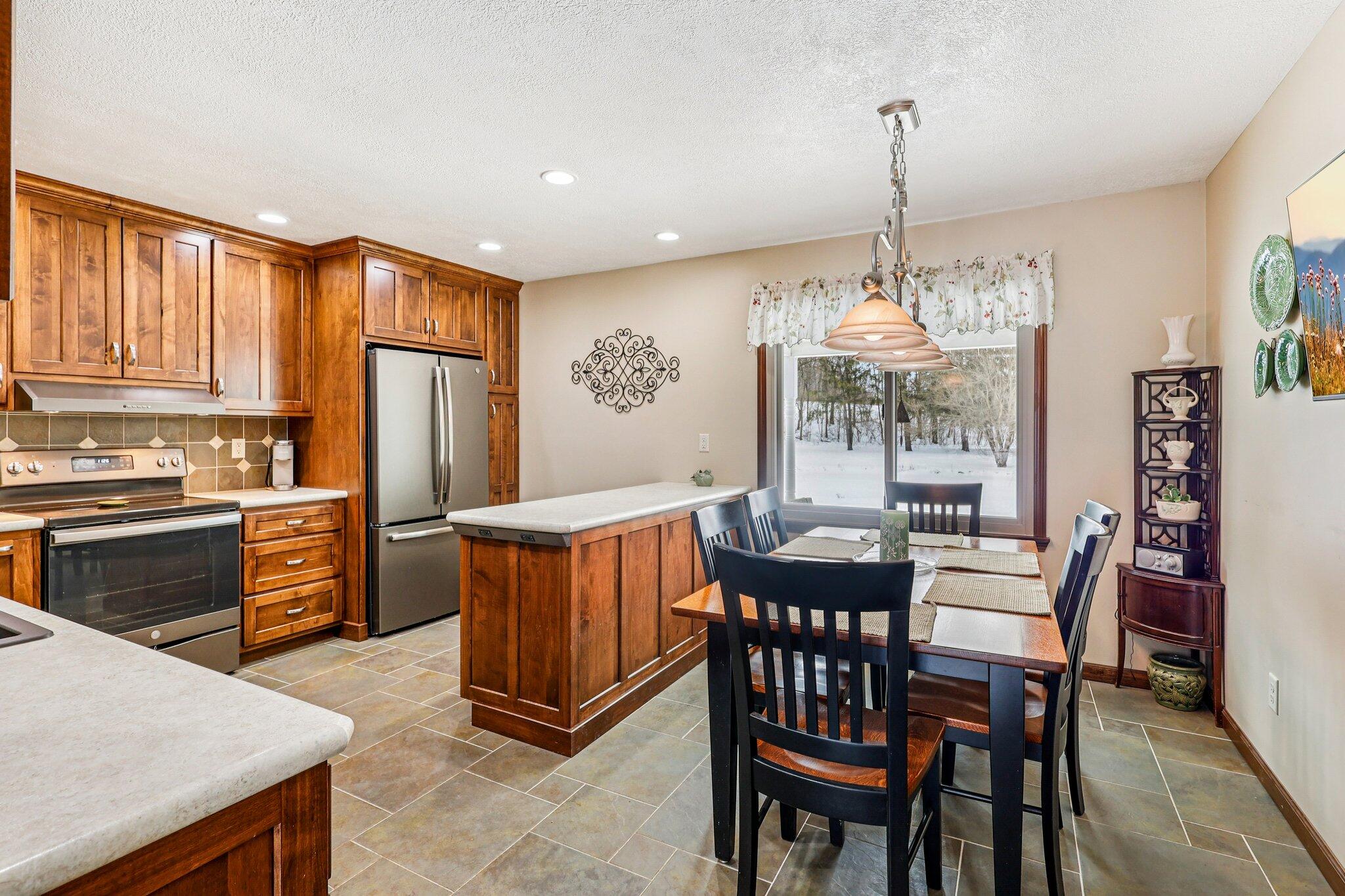 1102 Main Drive, Greenville, Ohio 45331