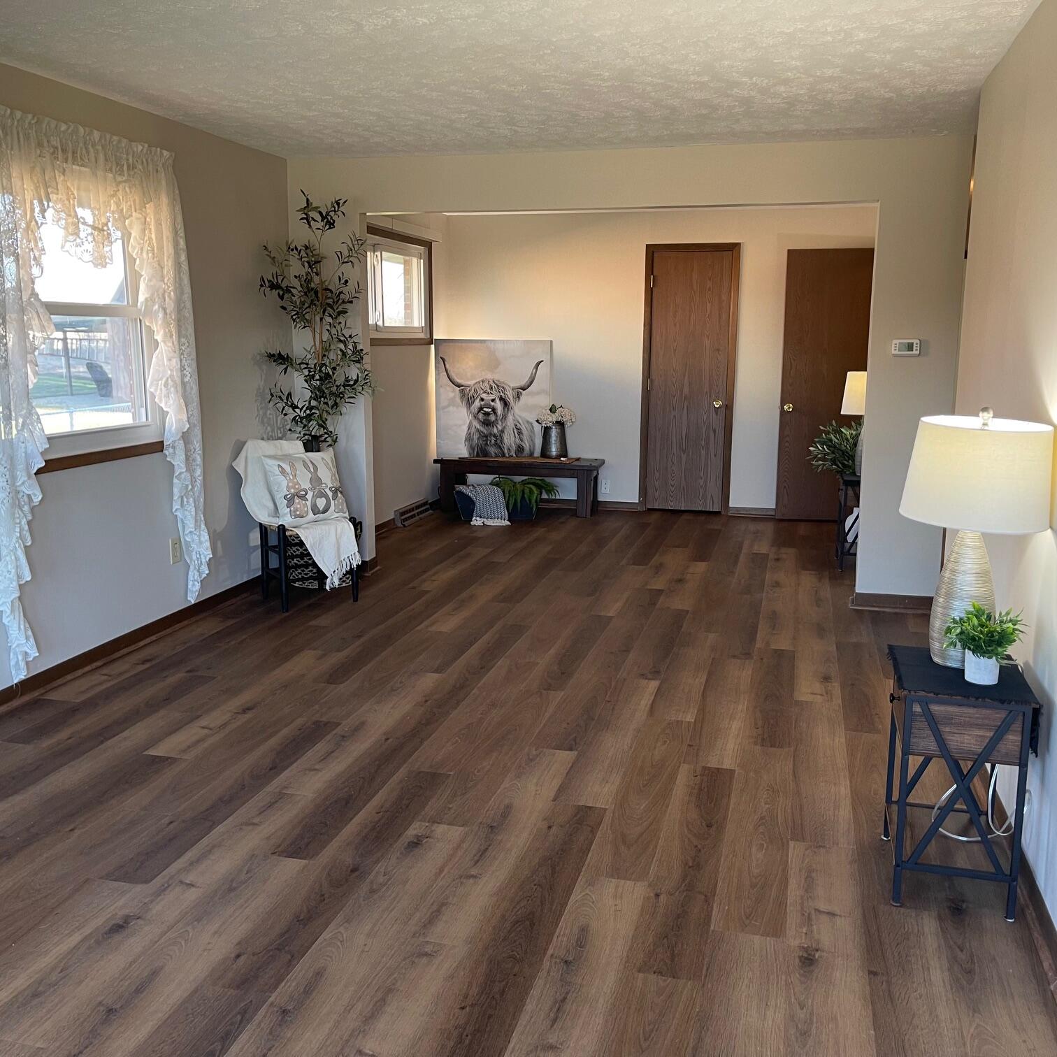 1921 Elaina Drive, Springfield, Ohio 45503