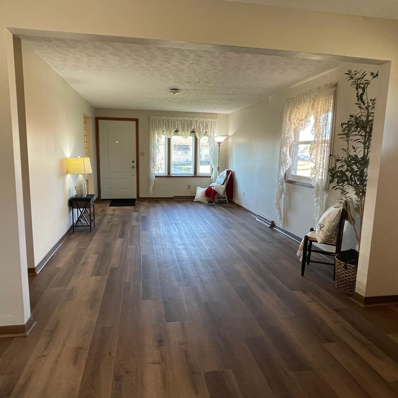 1921 Elaina Drive, Springfield, Ohio 45503