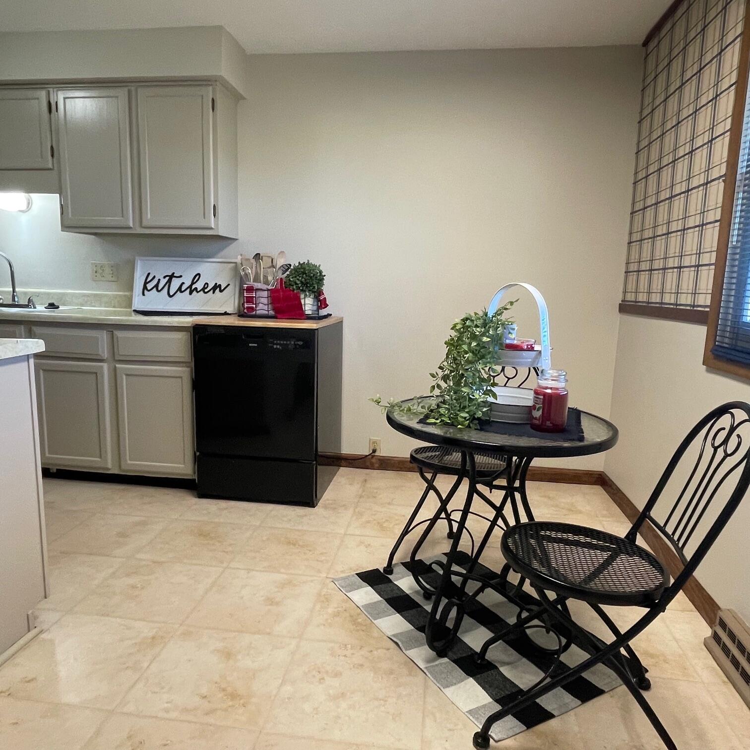 1921 Elaina Drive, Springfield, Ohio 45503