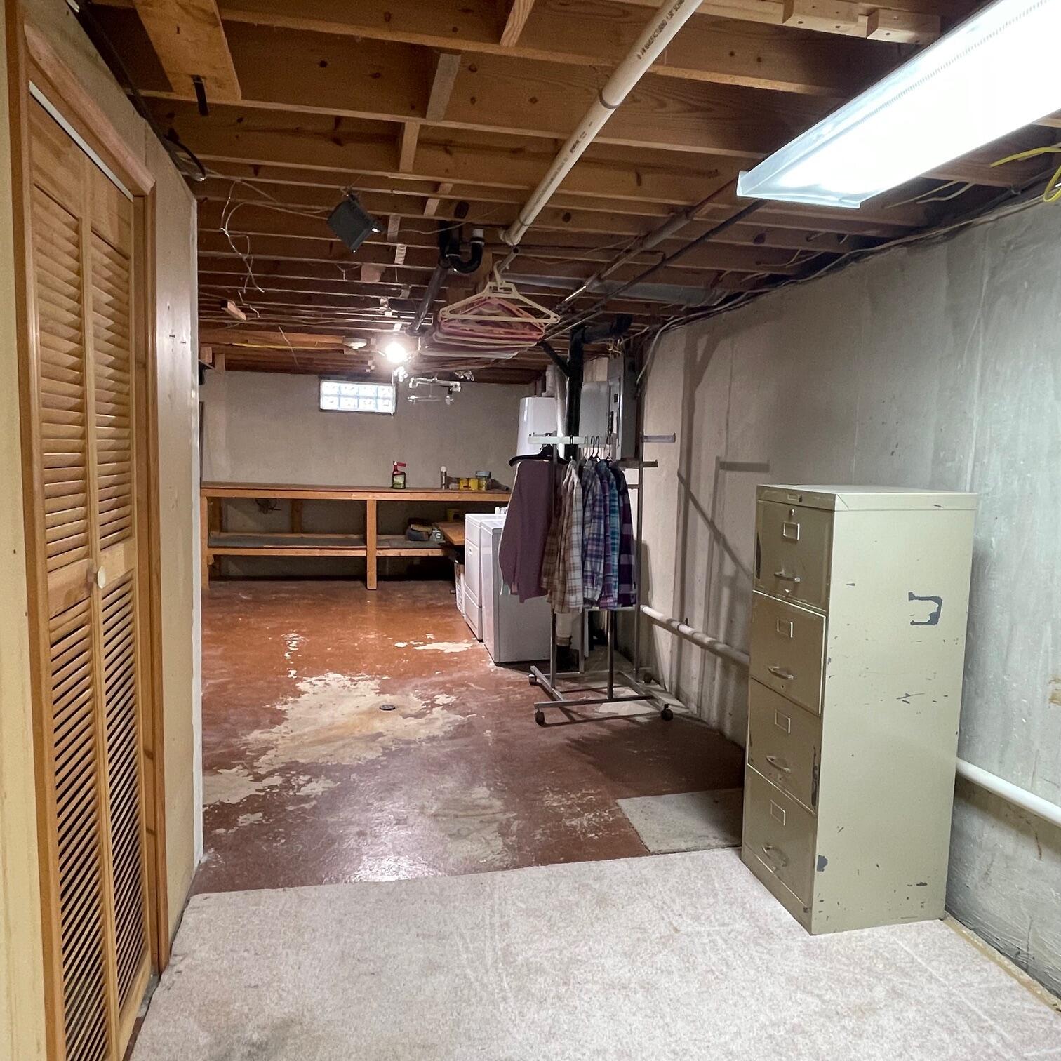 1921 Elaina Drive, Springfield, Ohio 45503