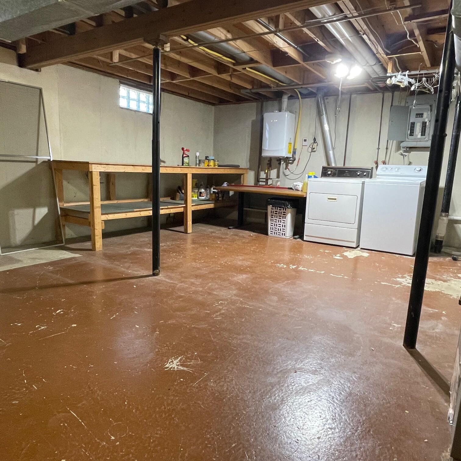 1921 Elaina Drive, Springfield, Ohio 45503