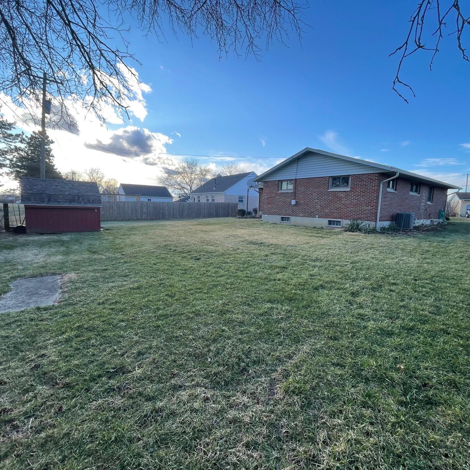 1921 Elaina Drive, Springfield, Ohio 45503