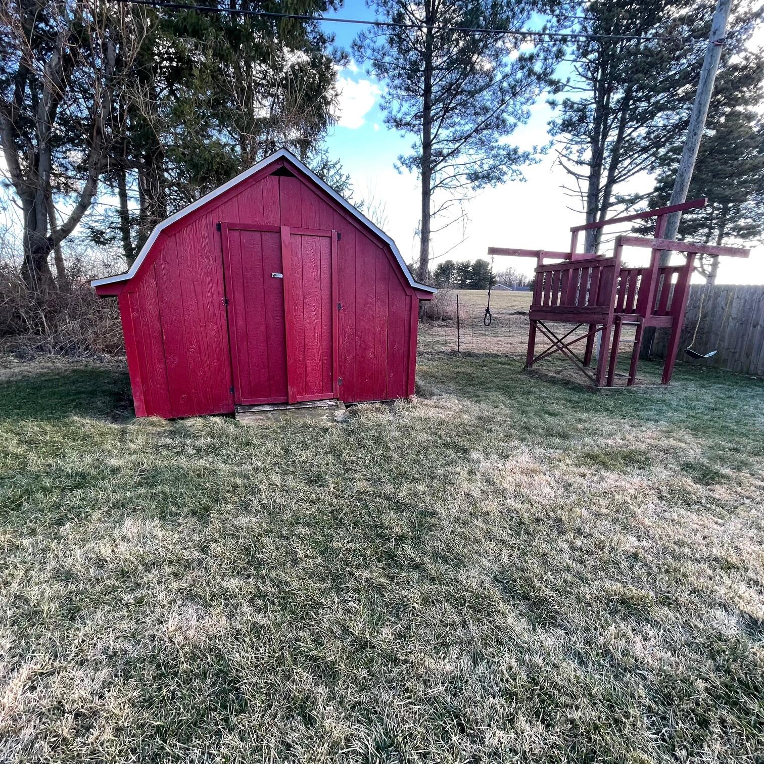 1921 Elaina Drive, Springfield, Ohio 45503