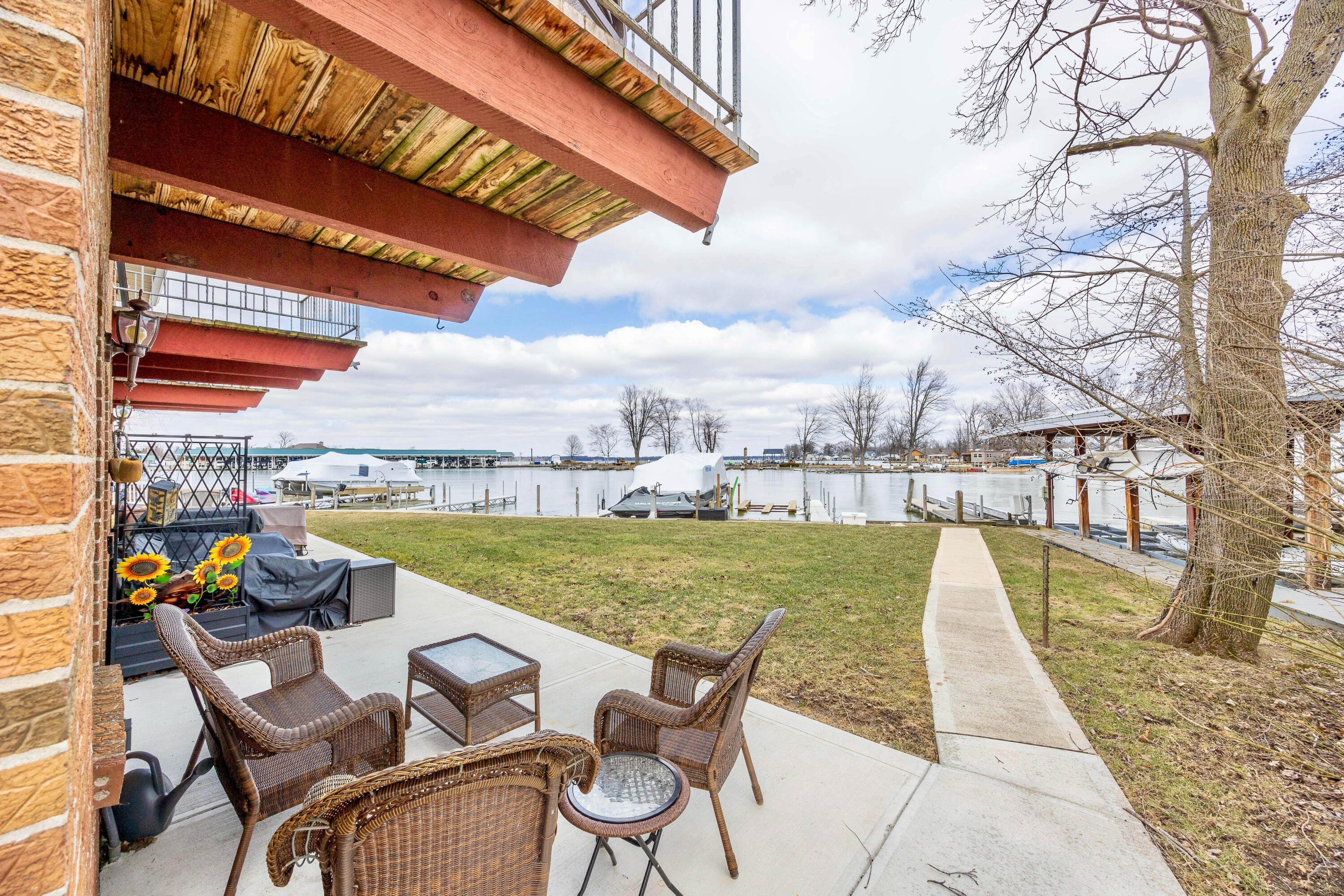 218 Warren Avenue, Russells Point, Ohio 43348