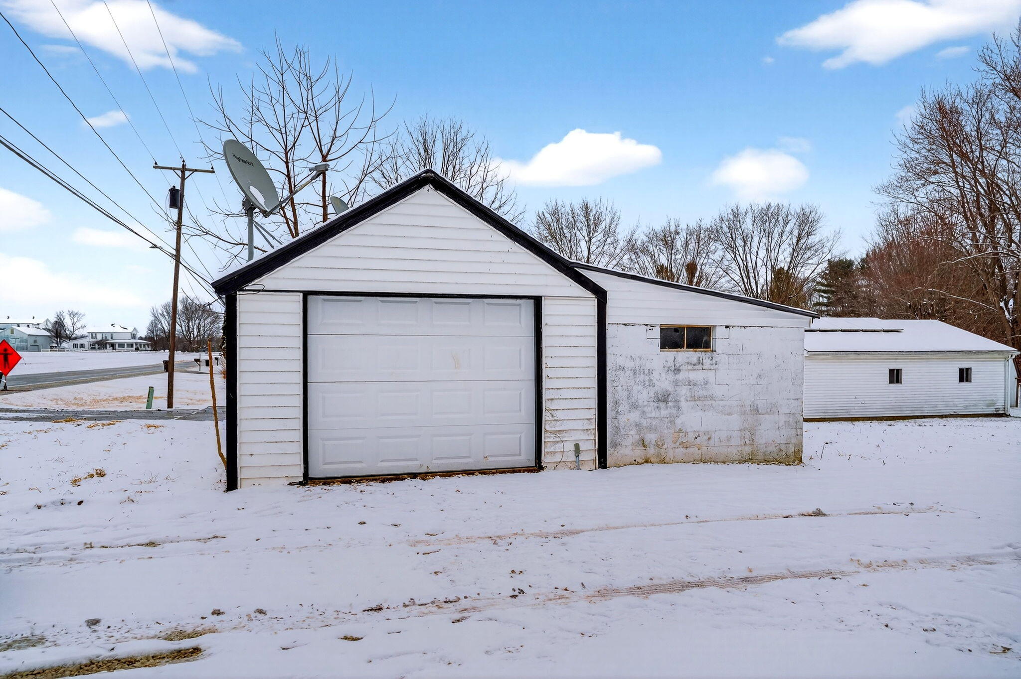 9475 National Road, New Carlisle, Ohio 45344