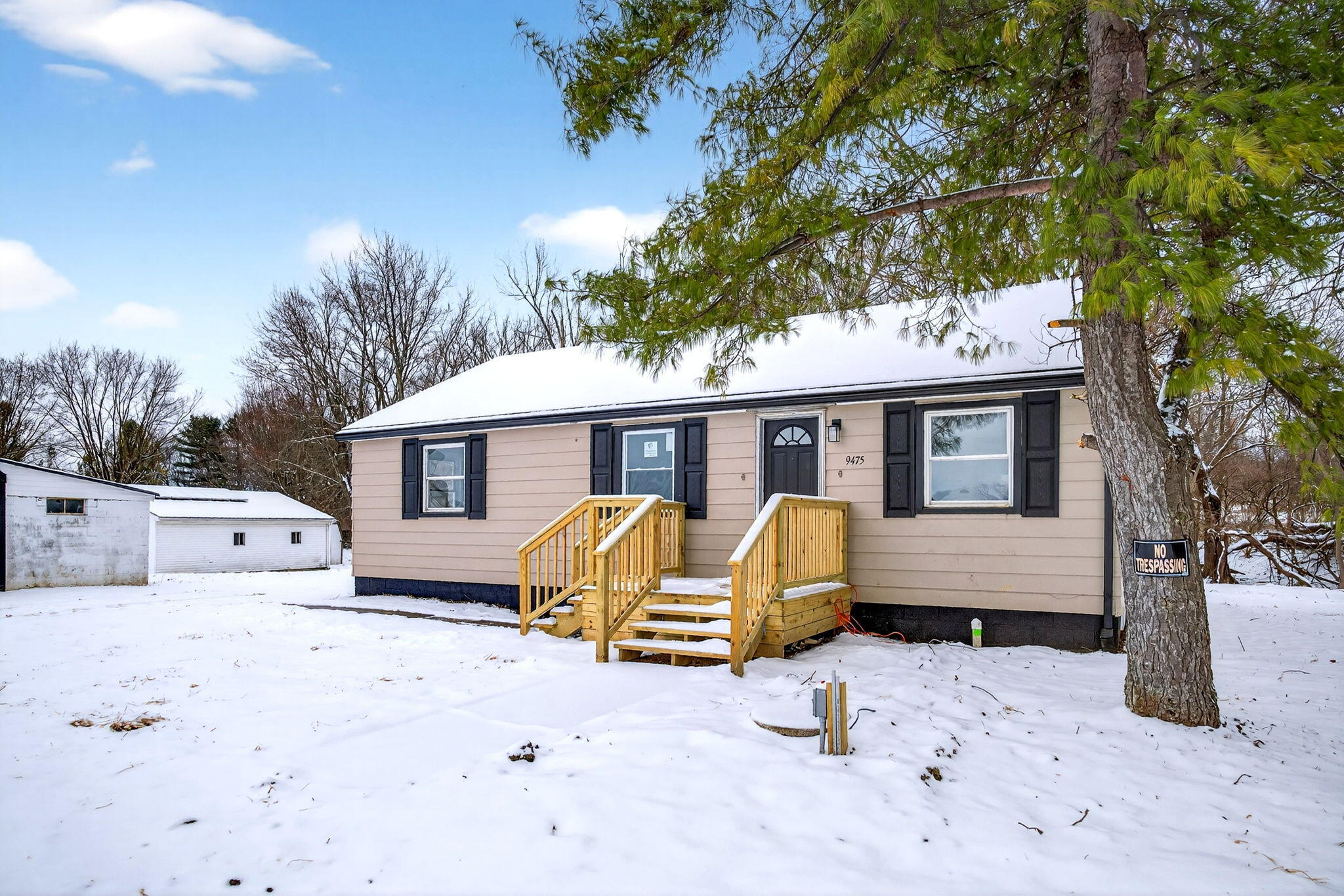 9475 National Road, New Carlisle, Ohio 45344