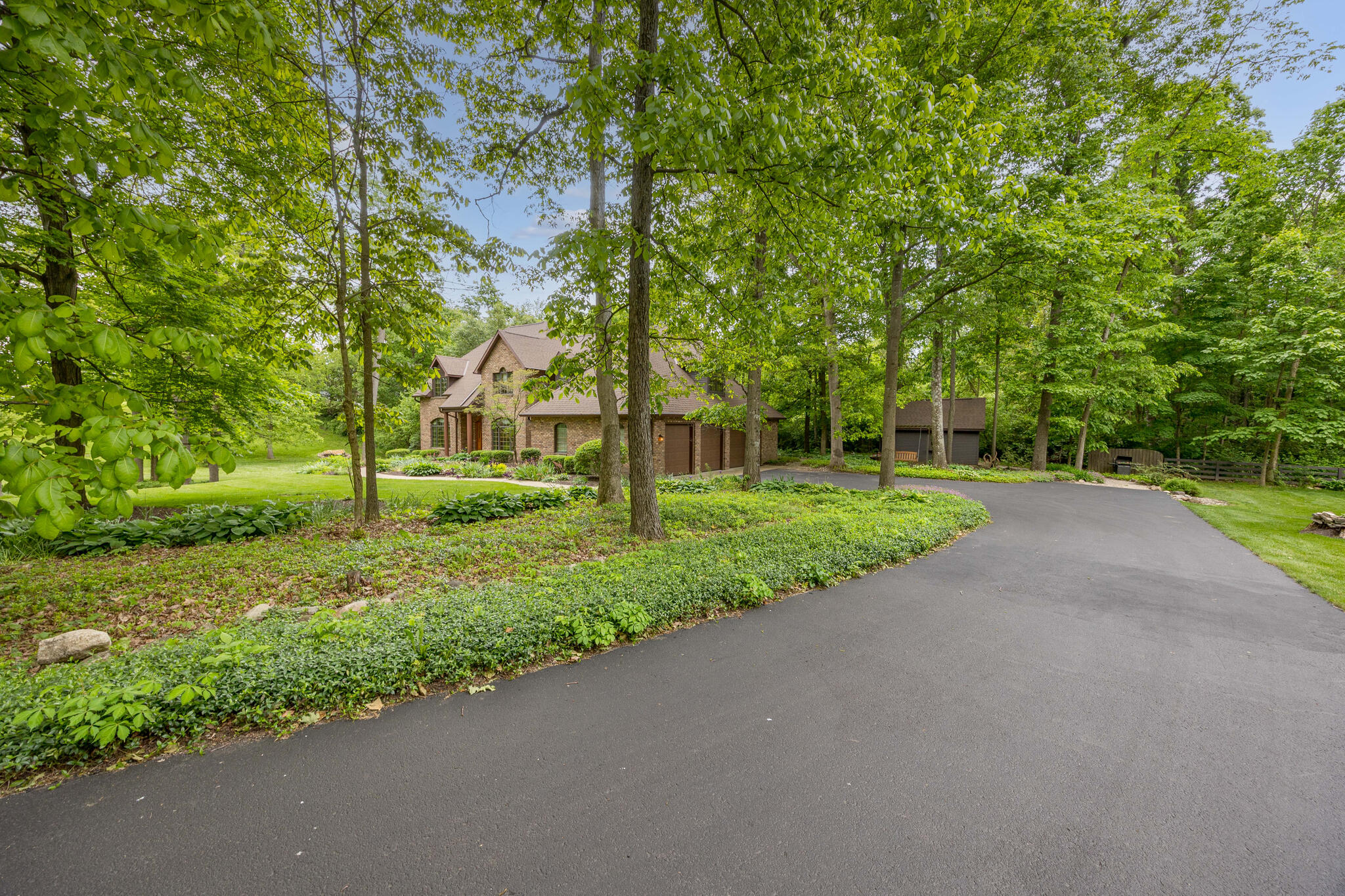 129 Tanglewood Drive, West Liberty, Ohio 43357