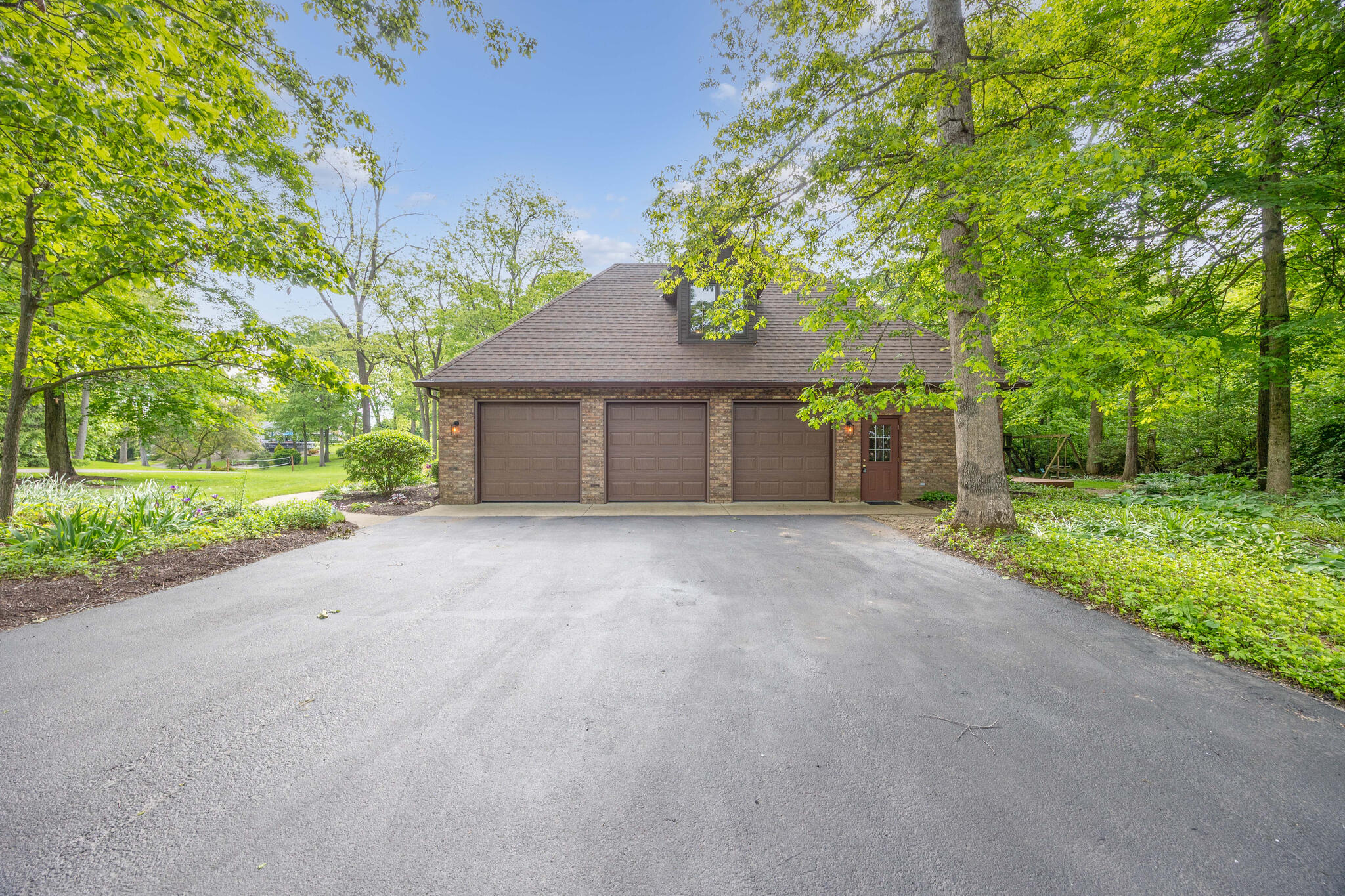 129 Tanglewood Drive, West Liberty, Ohio 43357