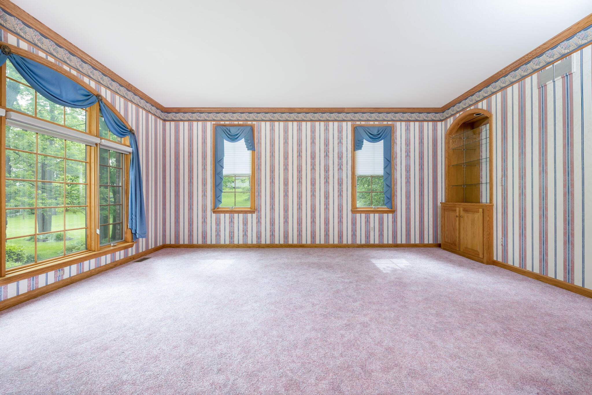 129 Tanglewood Drive, West Liberty, Ohio 43357