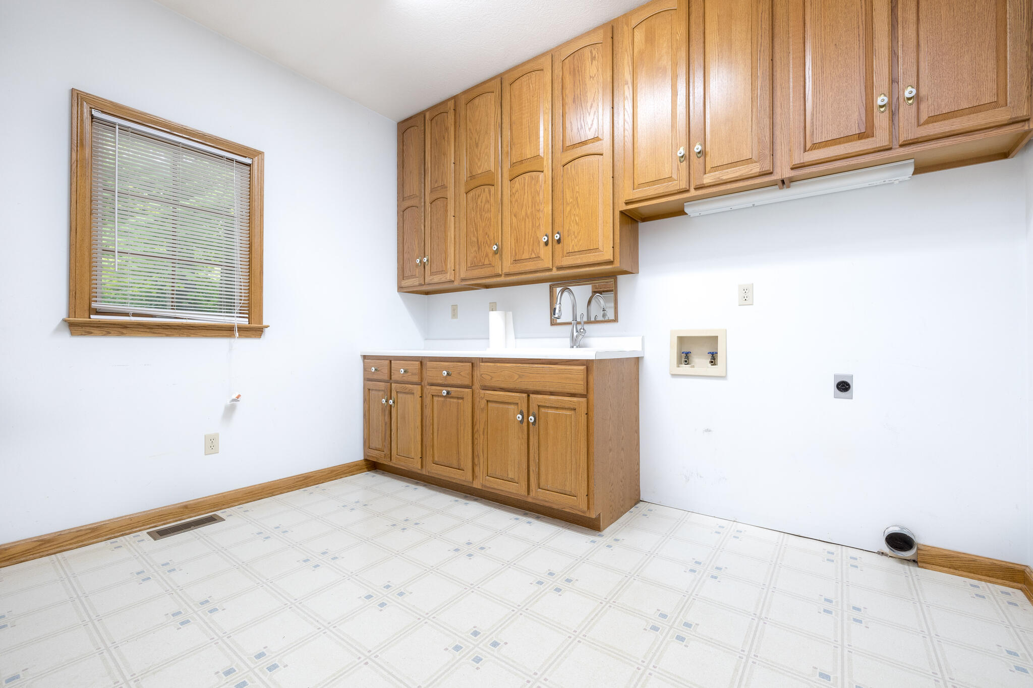 129 Tanglewood Drive, West Liberty, Ohio 43357