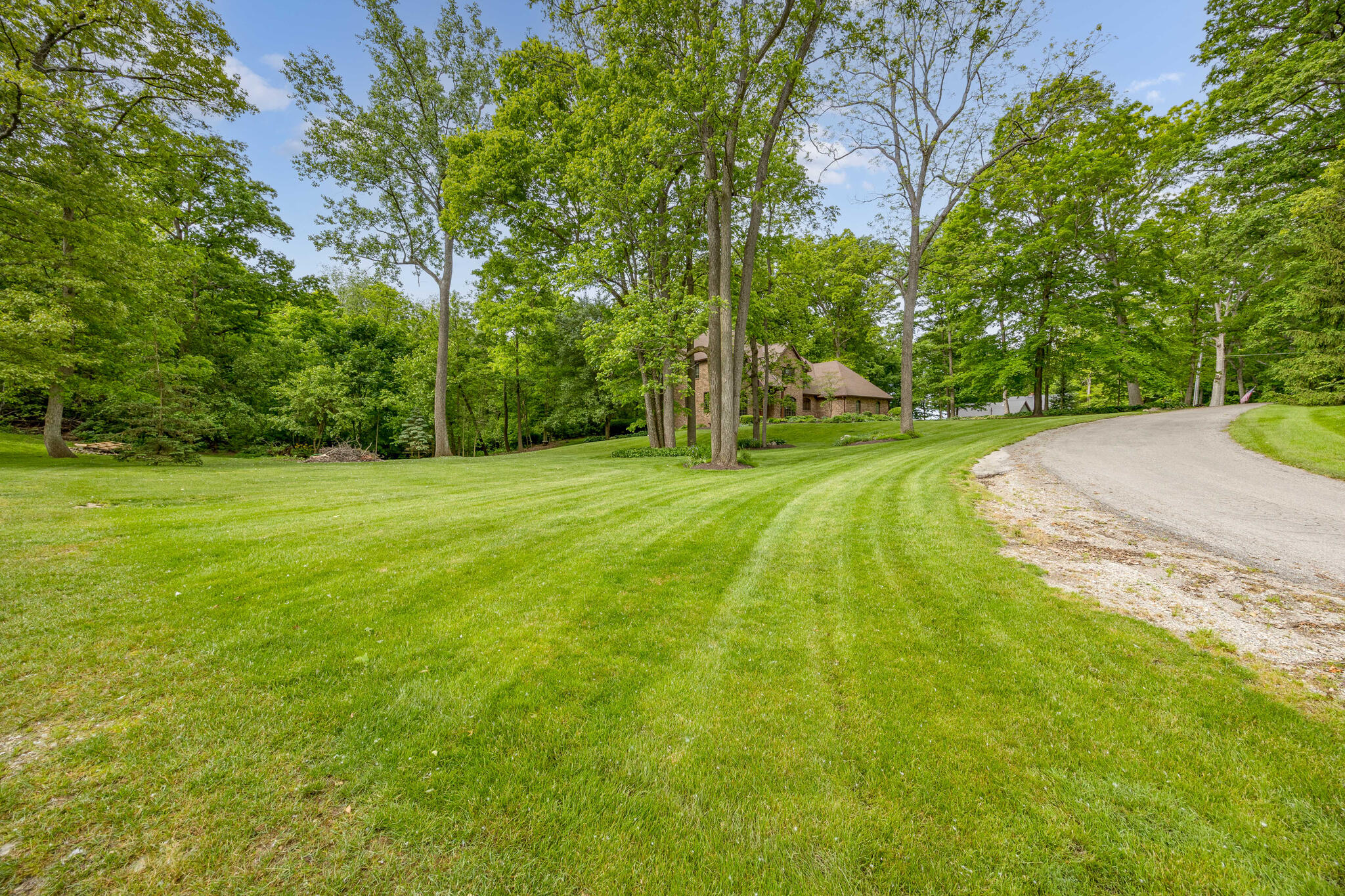 129 Tanglewood Drive, West Liberty, Ohio 43357