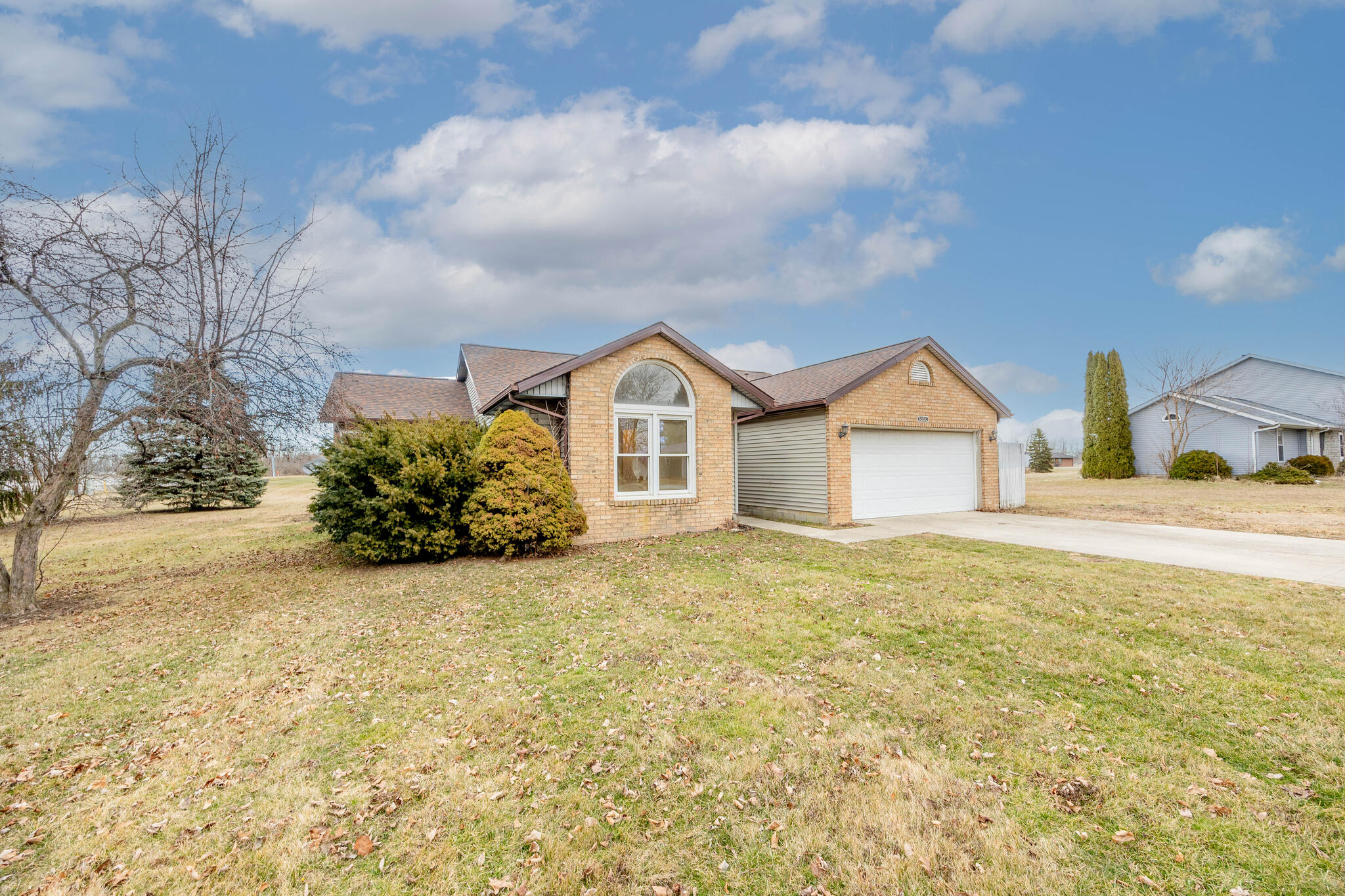 6990 Sunfish Drive, Huntsville, Ohio 43324