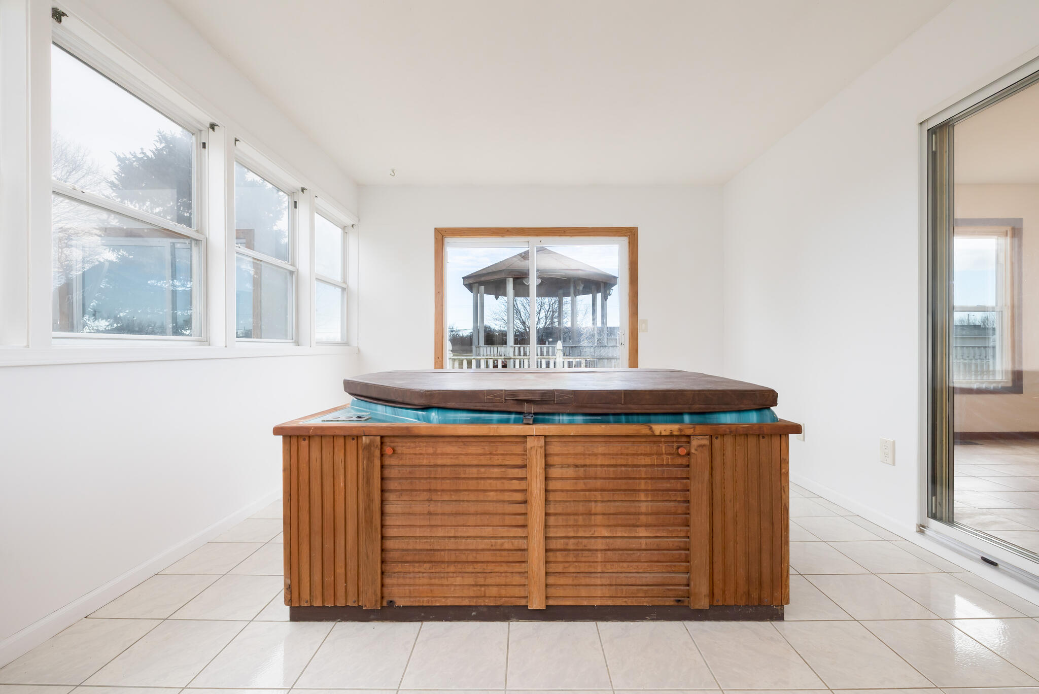 6990 Sunfish Drive, Huntsville, Ohio 43324