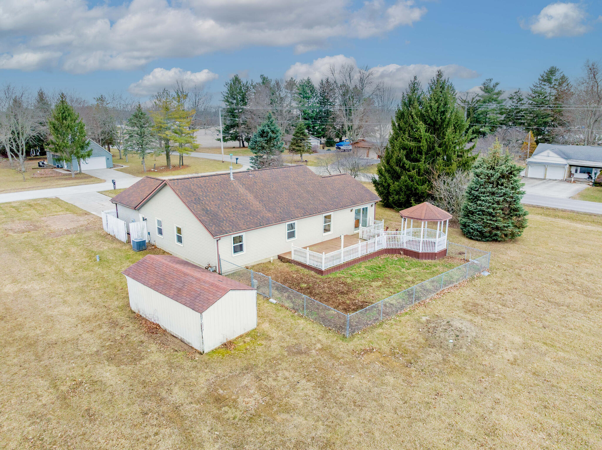 6990 Sunfish Drive, Huntsville, Ohio 43324