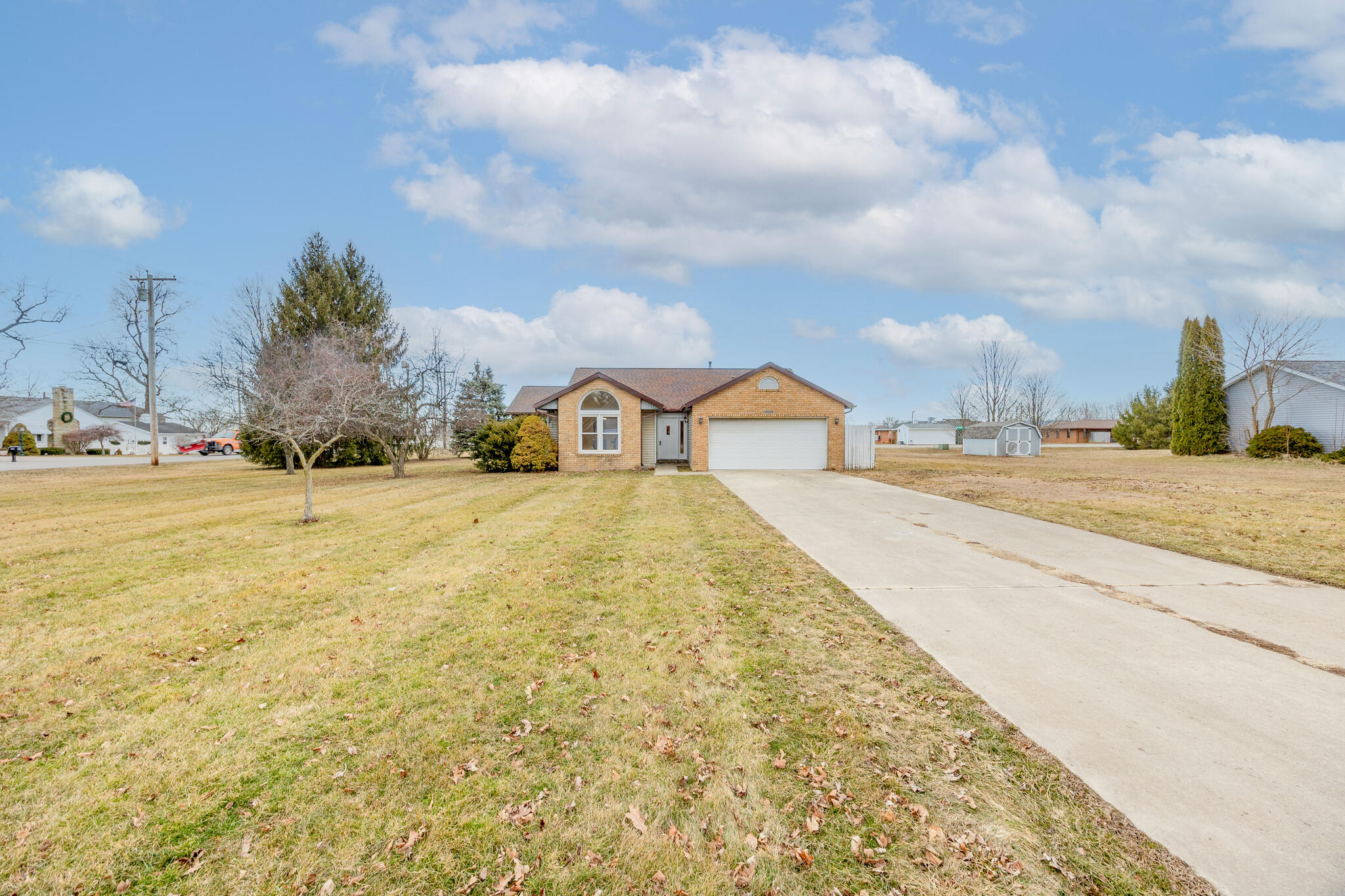 6990 Sunfish Drive, Huntsville, Ohio 43324