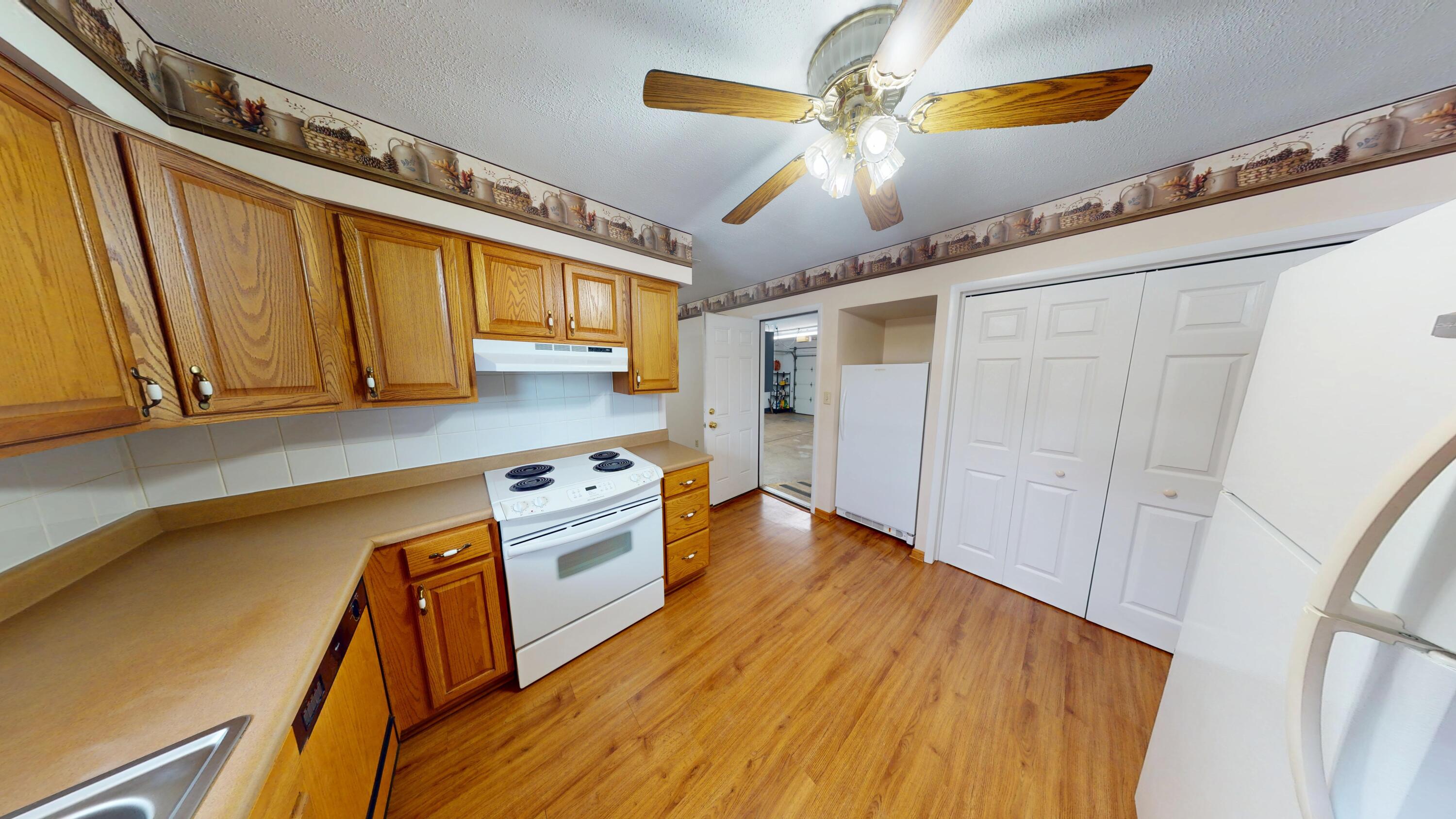 213 Porter Drive, Englewood, Ohio 45322