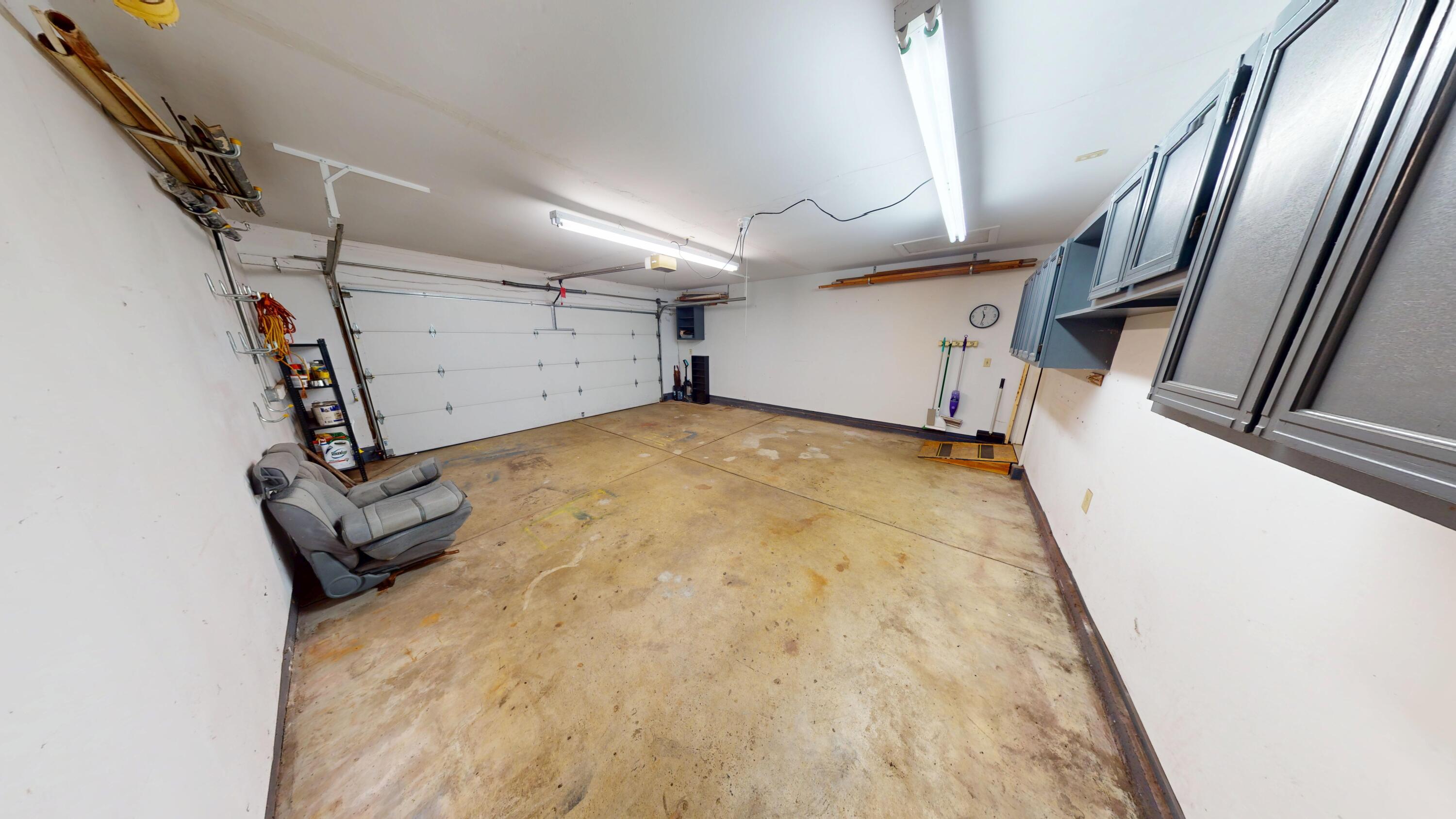 213 Porter Drive, Englewood, Ohio 45322