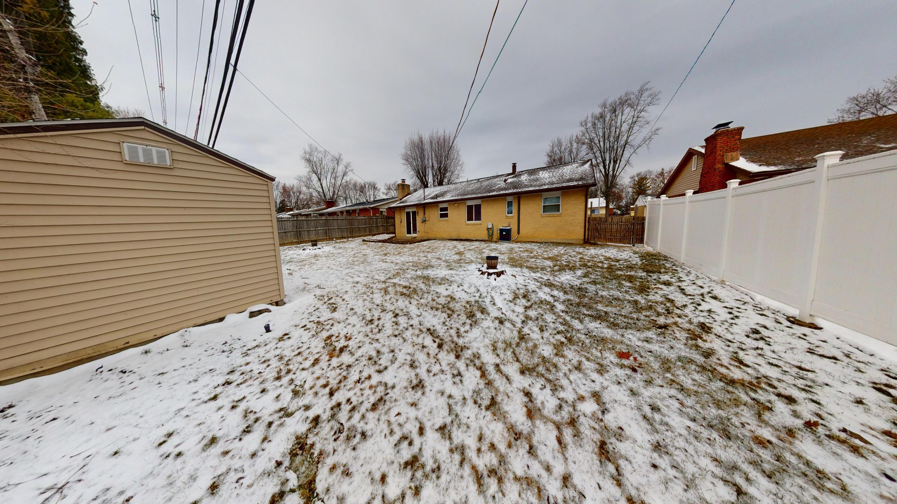 213 Porter Drive, Englewood, Ohio 45322