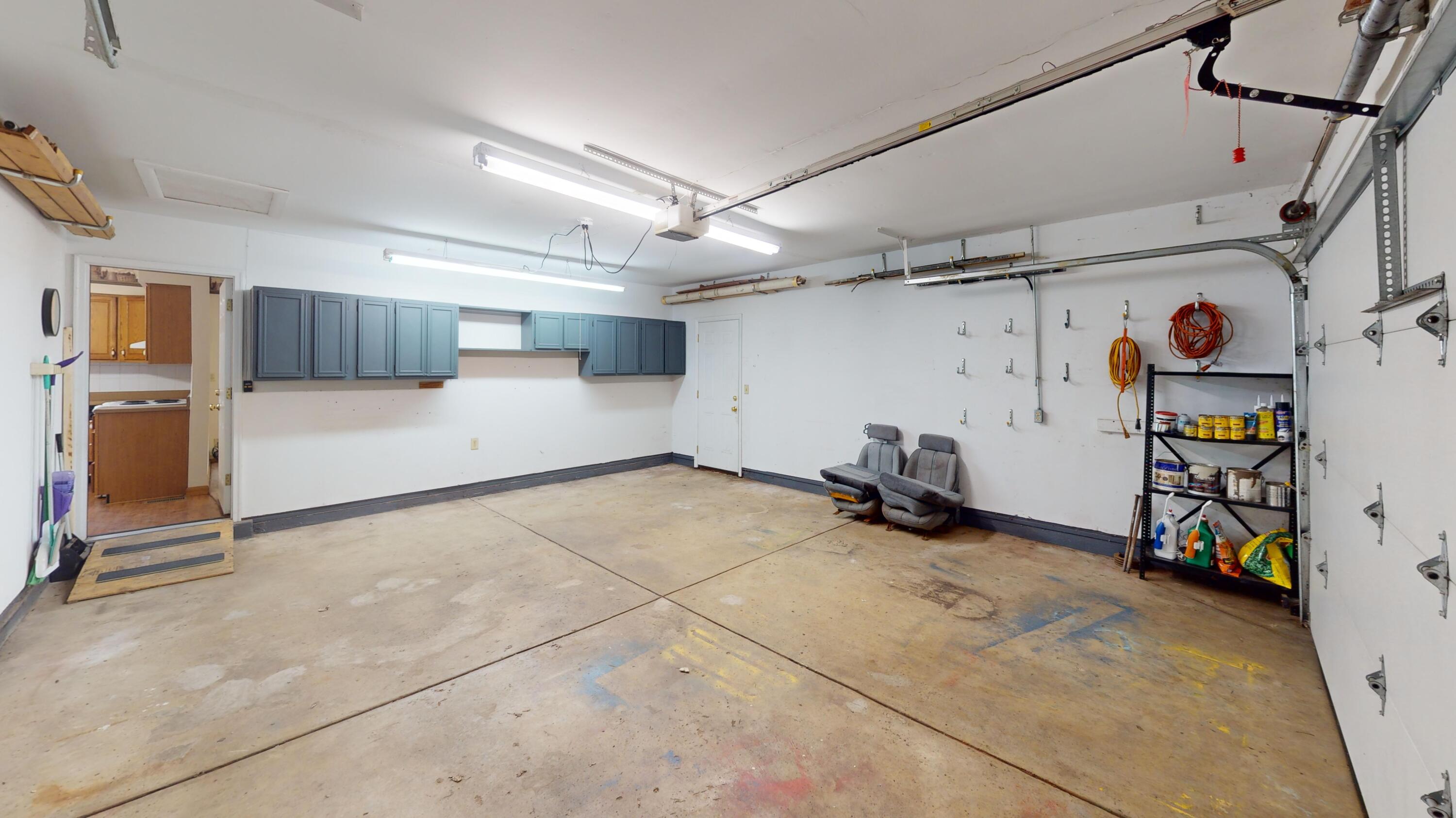 213 Porter Drive, Englewood, Ohio 45322