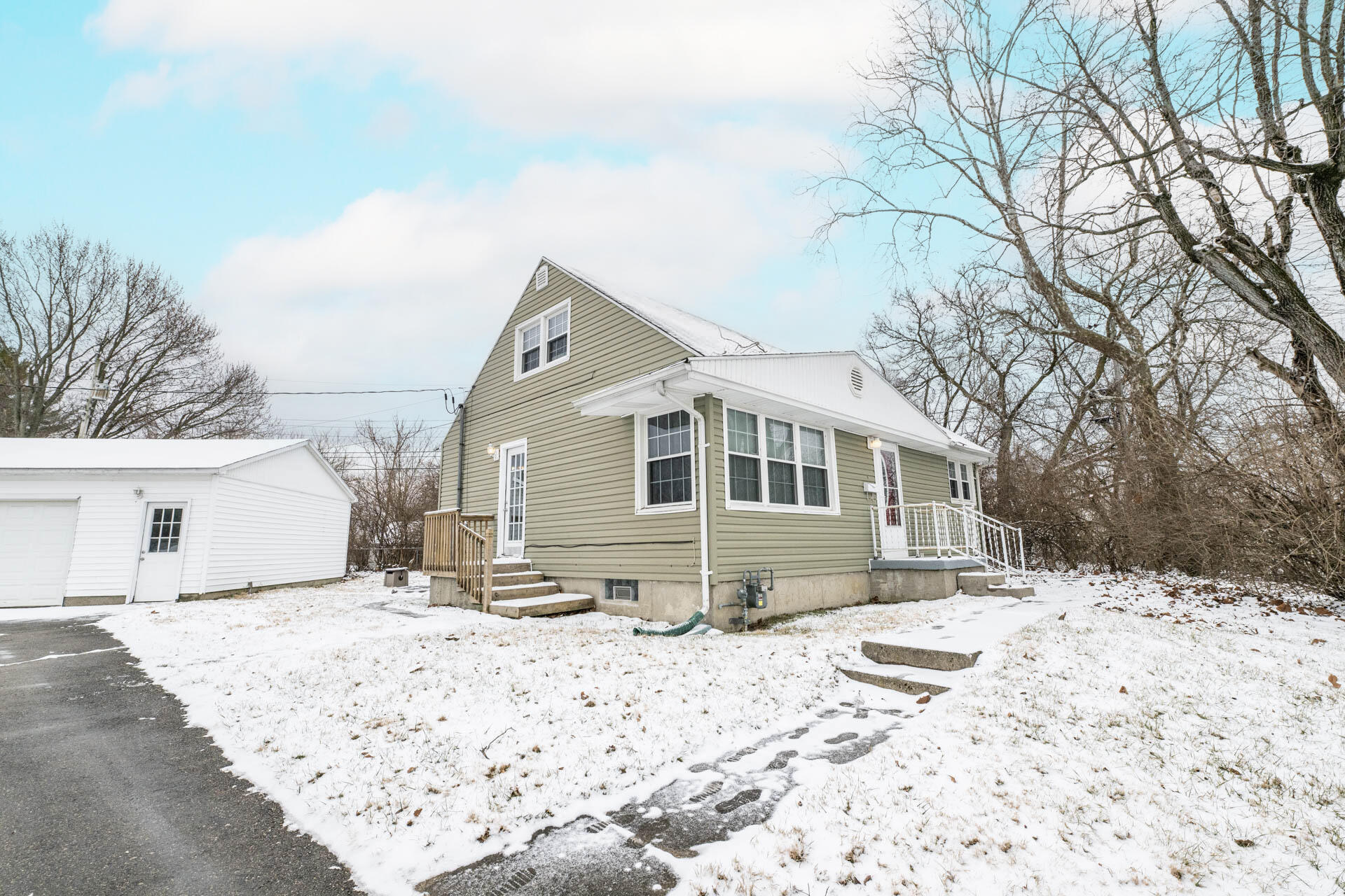 1222 Oakhill Avenue, Fairborn, Ohio 45324