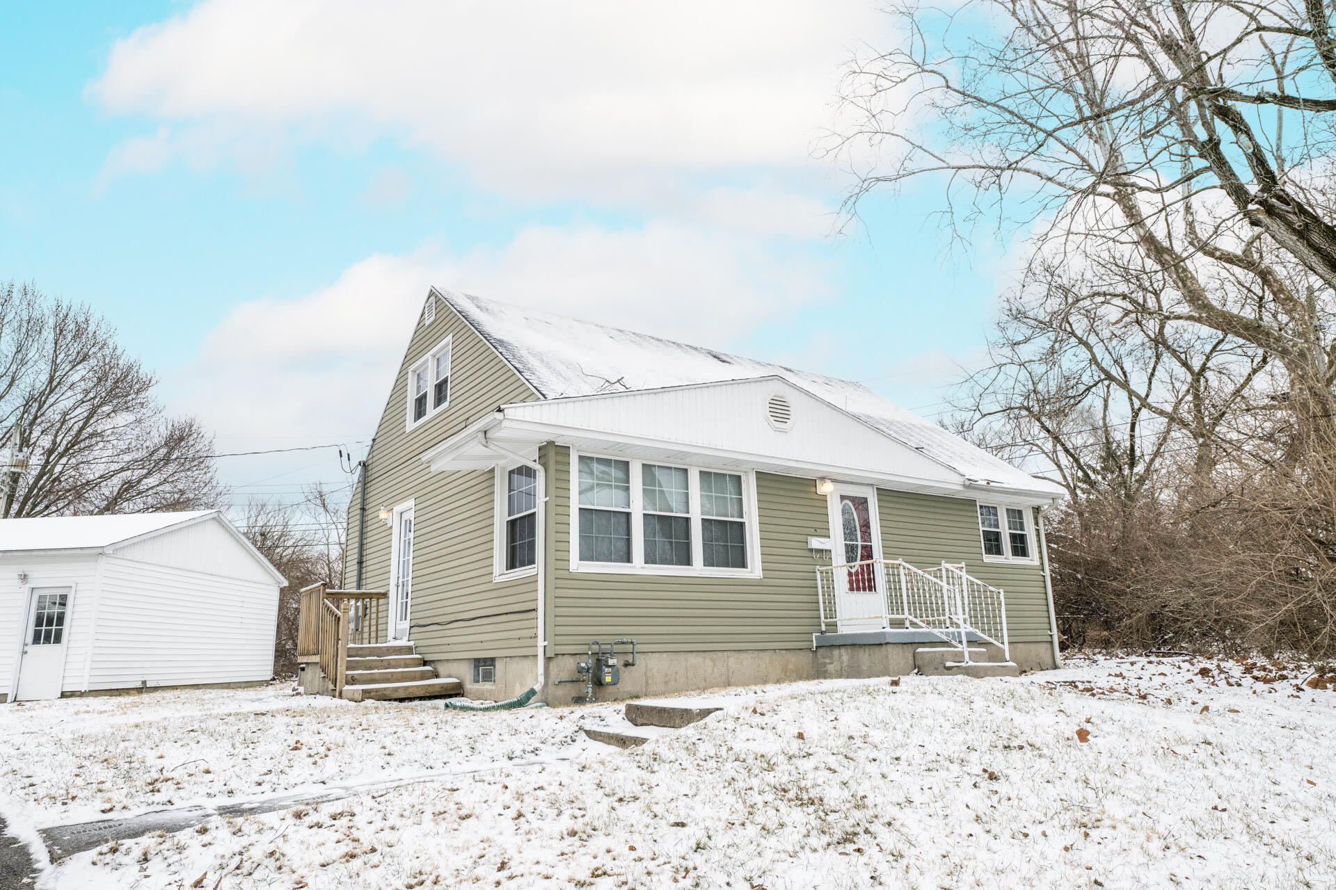 1222 Oakhill Avenue, Fairborn, Ohio 45324