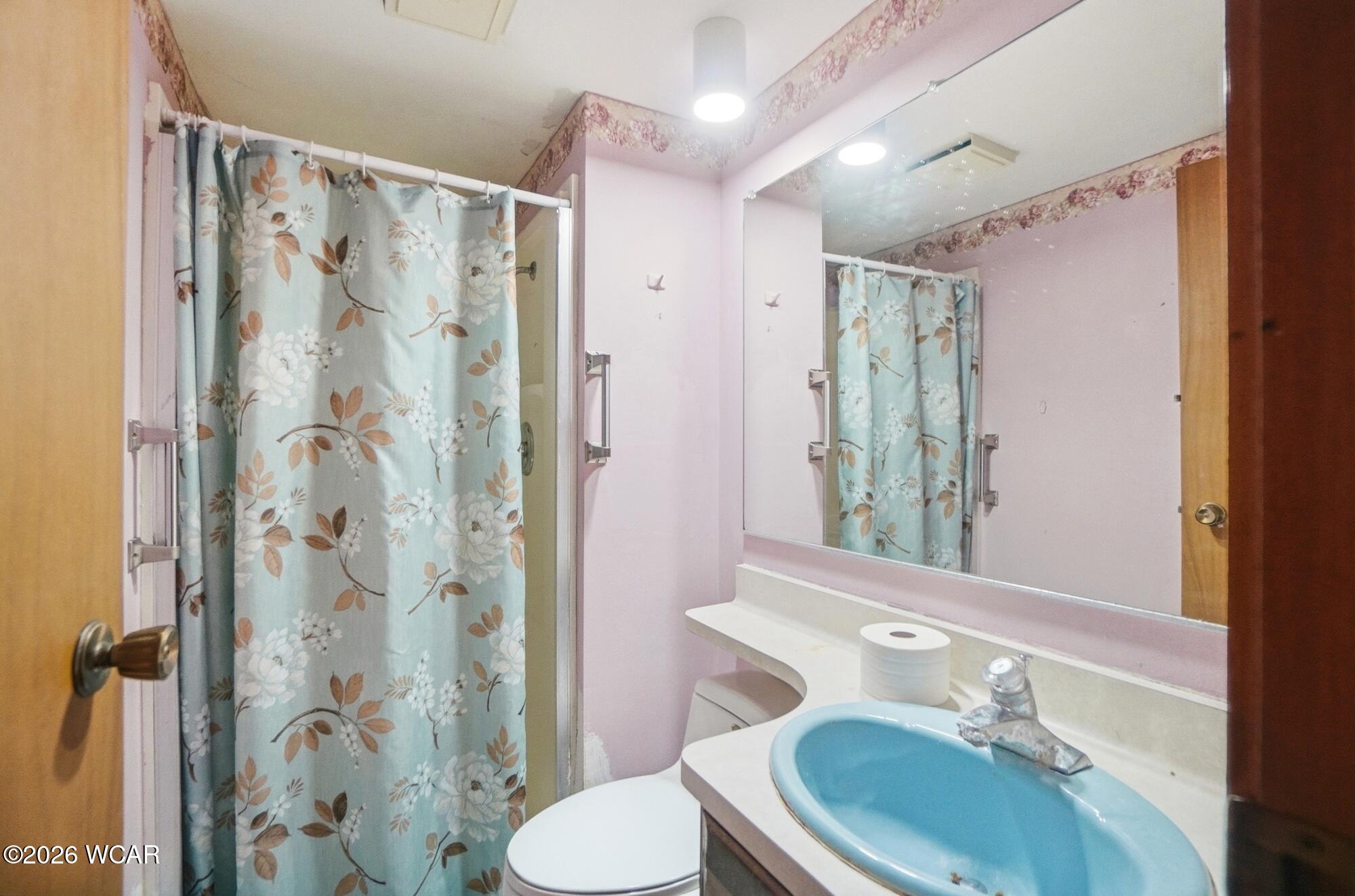 523 Jackson Street, Middle Point, Ohio