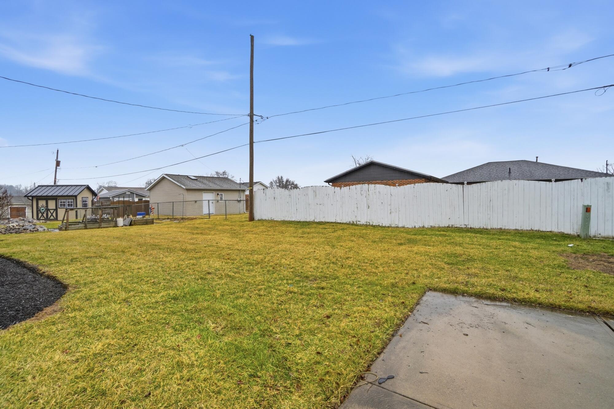 3942 Harris Lane, Springfield, Ohio 45503