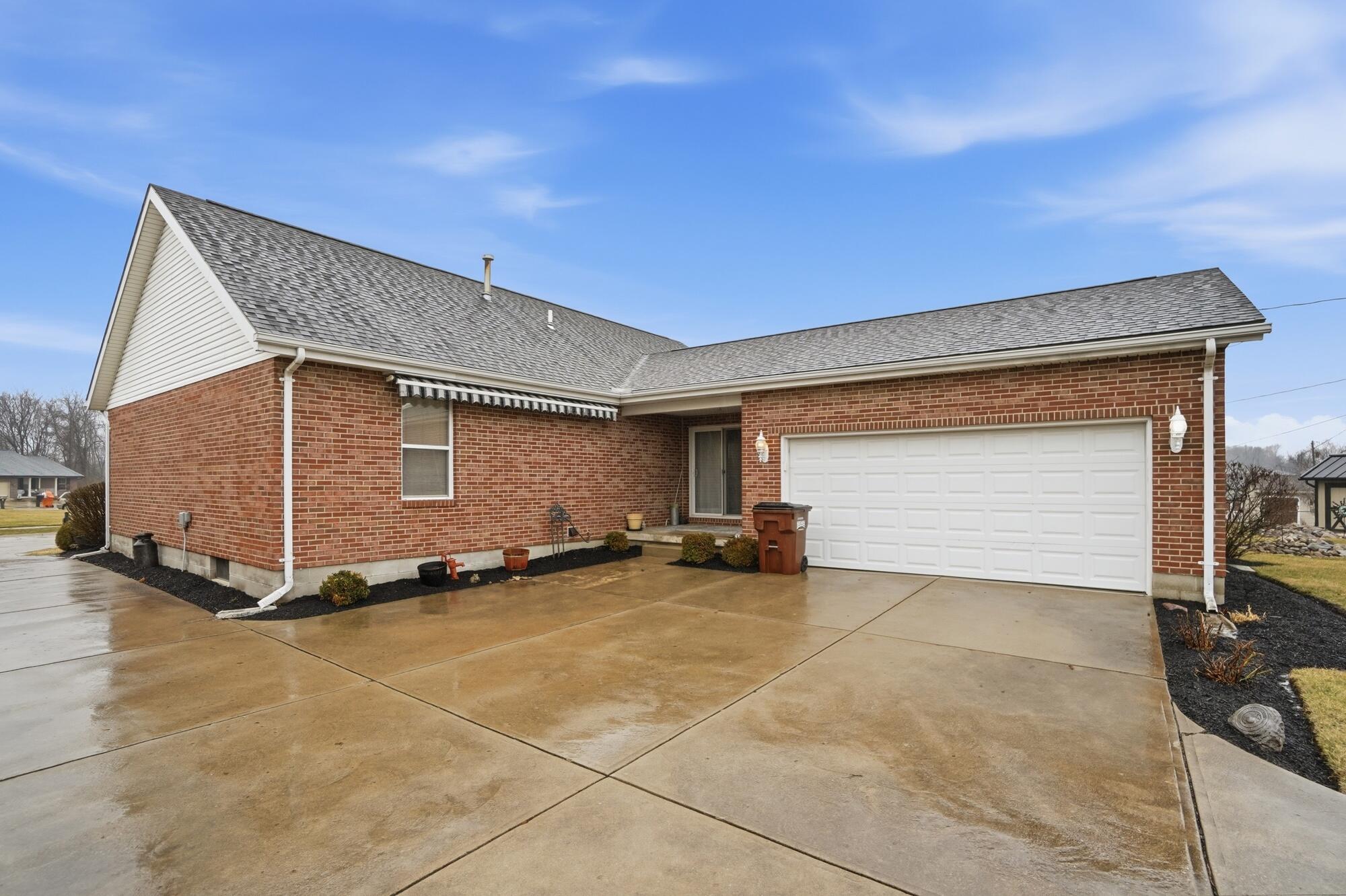 3942 Harris Lane, Springfield, Ohio 45503