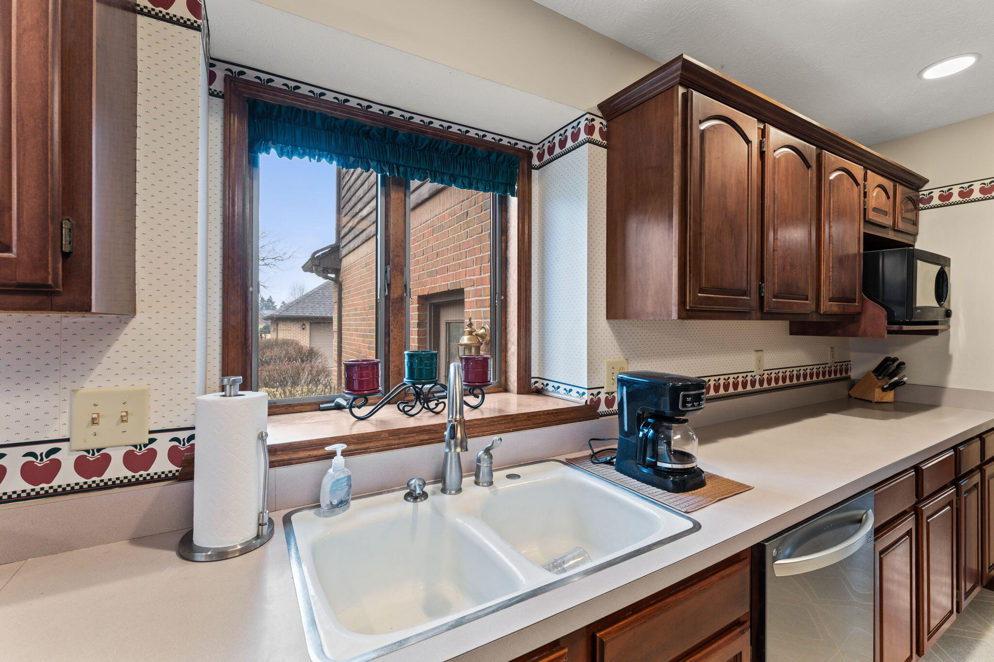 5700 Swan Drive, Clayton, Ohio 45315