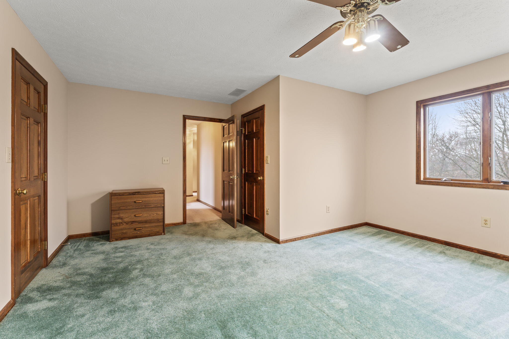 5700 Swan Drive, Clayton, Ohio 45315