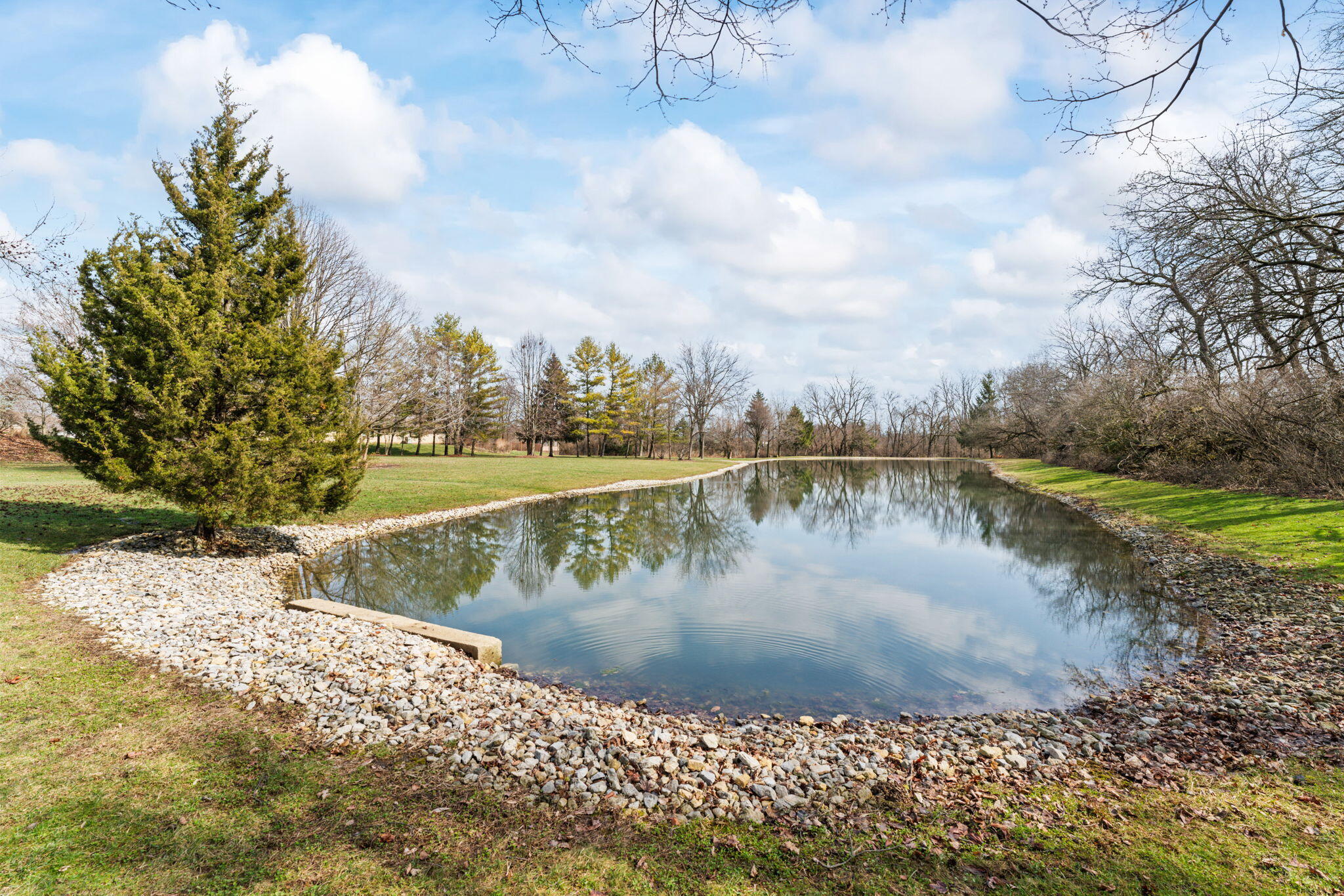 5700 Swan Drive, Clayton, Ohio 45315