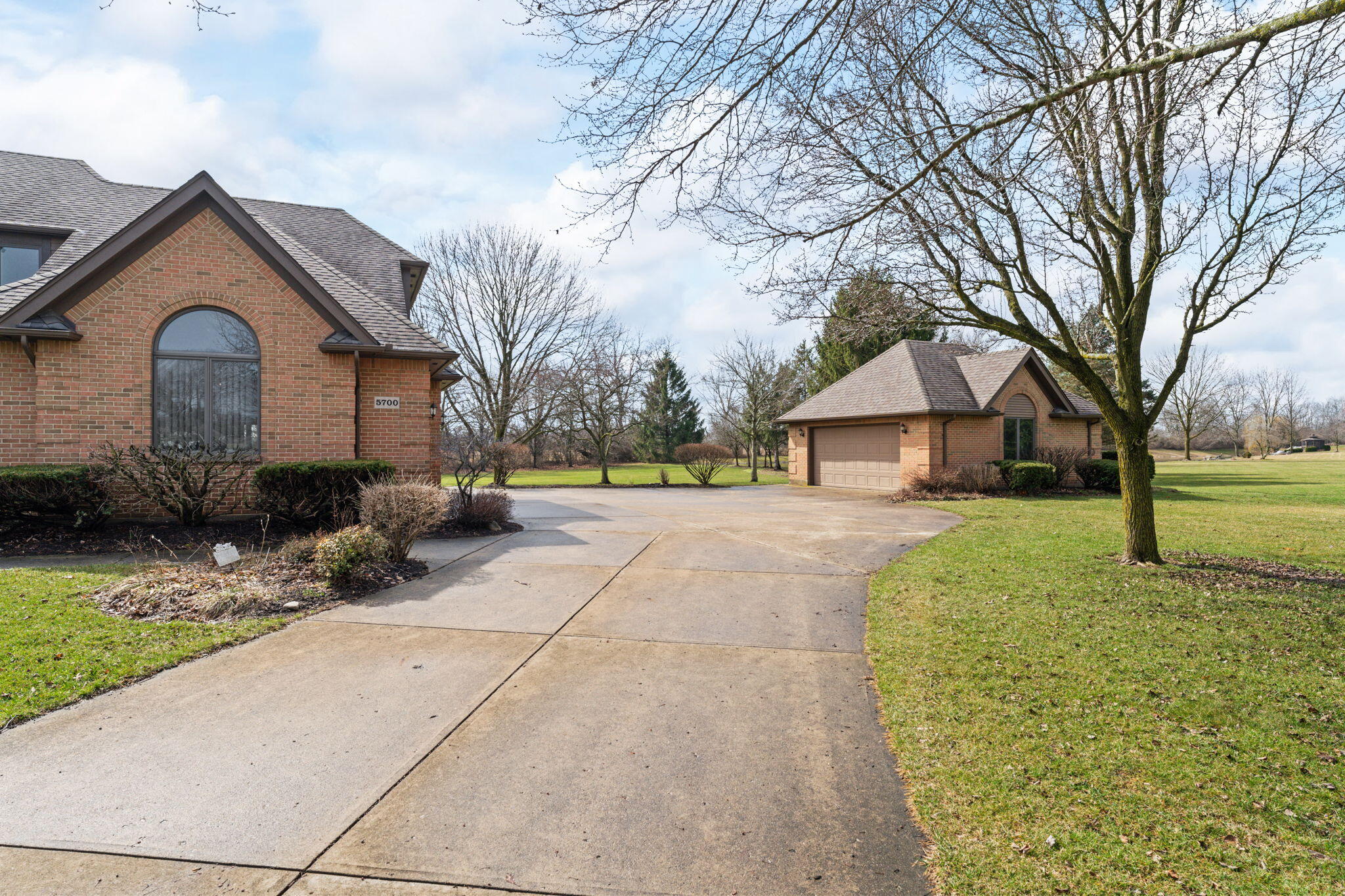 5700 Swan Drive, Clayton, Ohio 45315