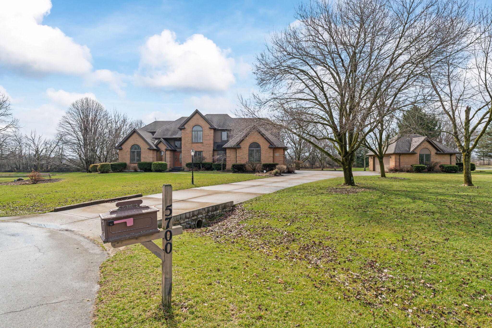 5700 Swan Drive, Clayton, Ohio 45315