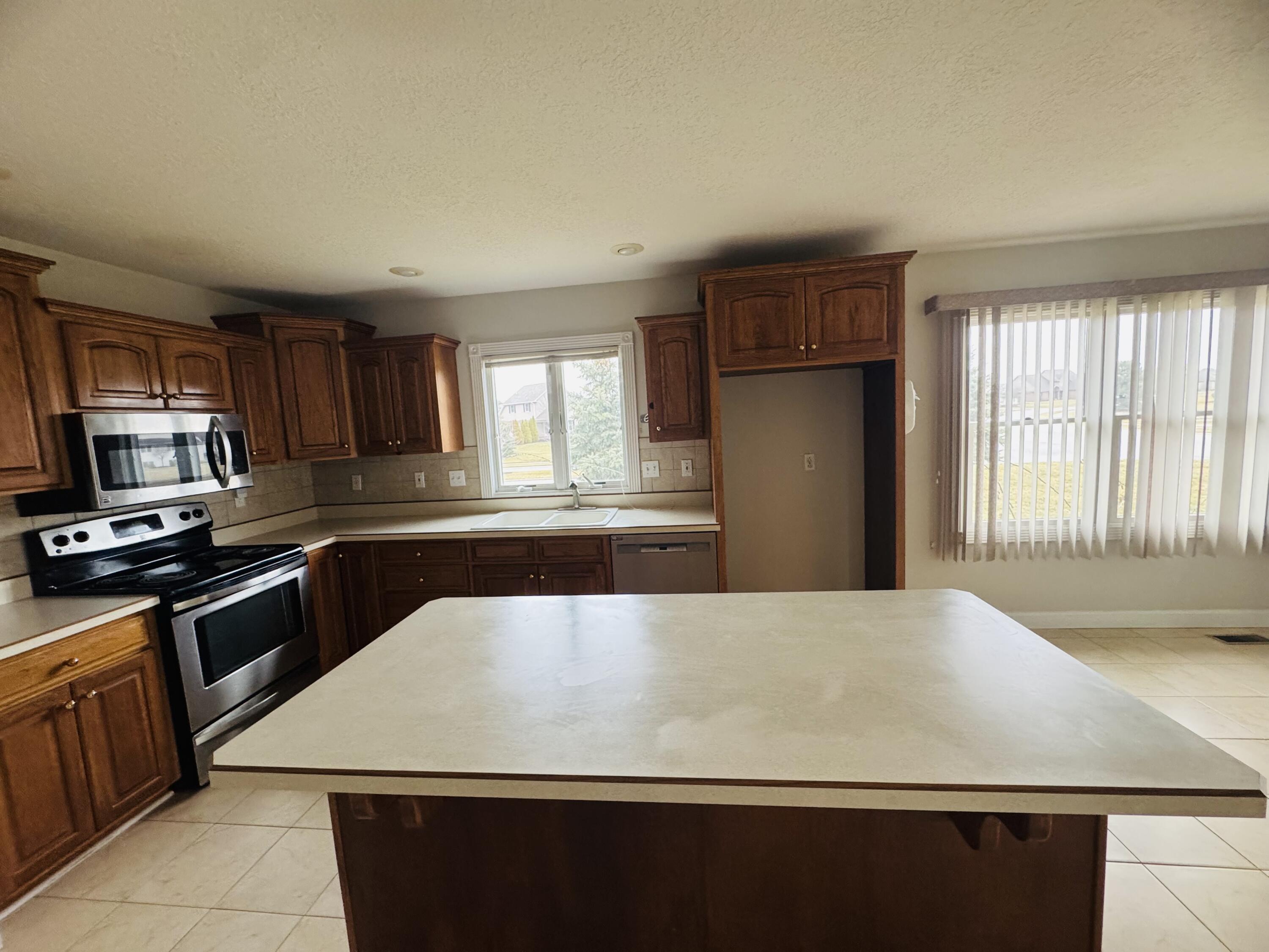 1815 Samples Court, Celina, Ohio 45822