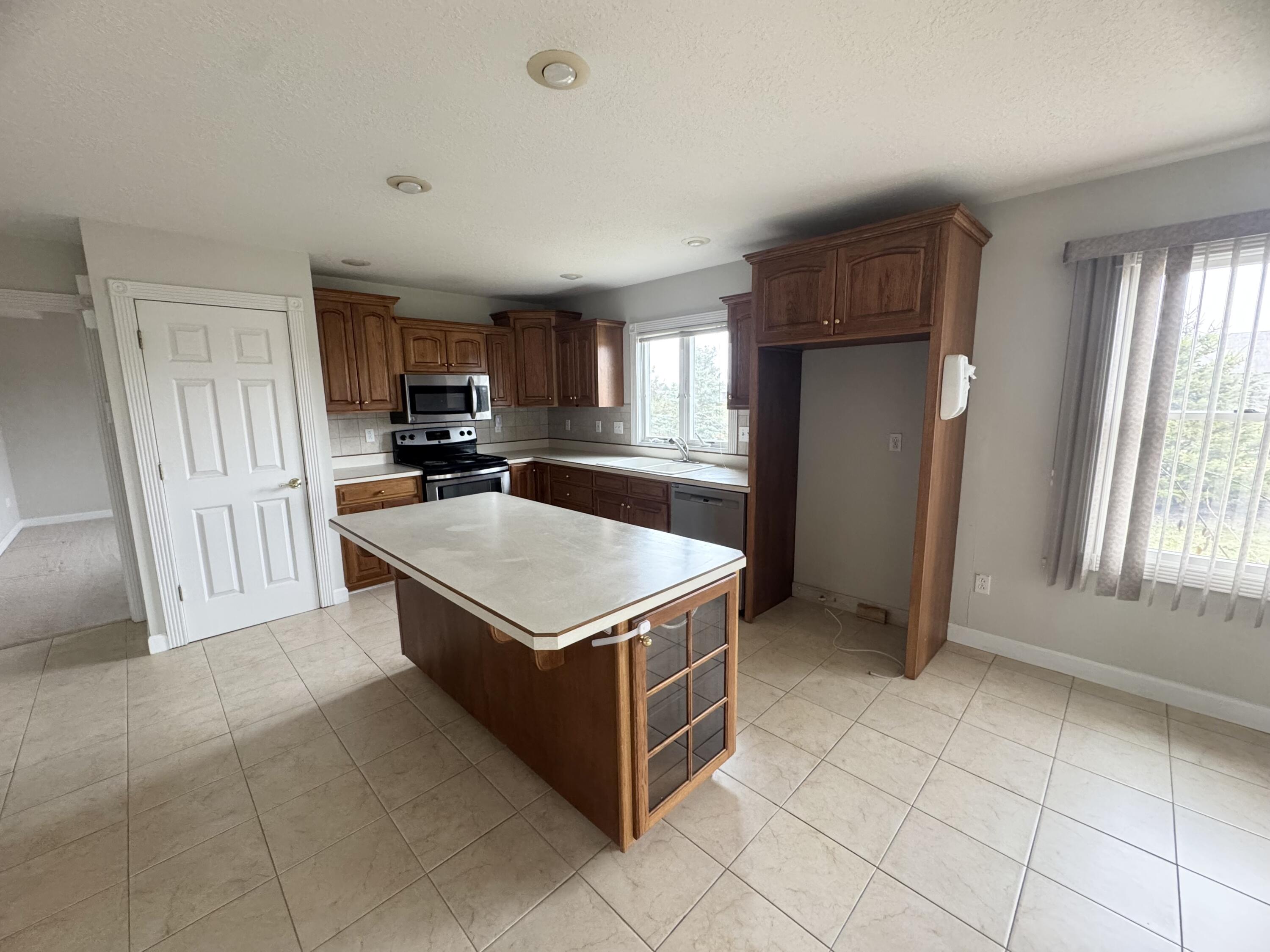 1815 Samples Court, Celina, Ohio 45822