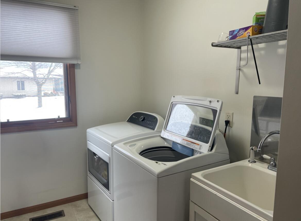 1502 Cumberland Avenue, Sidney, Ohio 45365