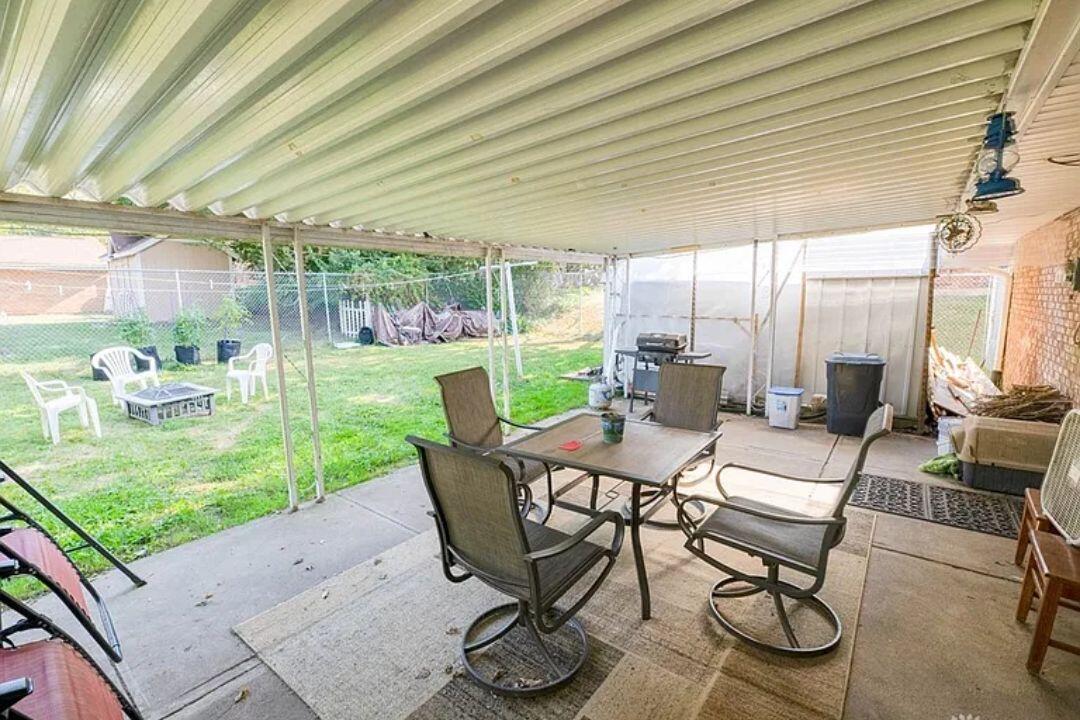 3154 Sherwood Park Drive, Springfield, Ohio 45505