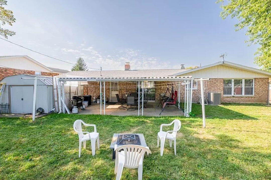 3154 Sherwood Park Drive, Springfield, Ohio 45505