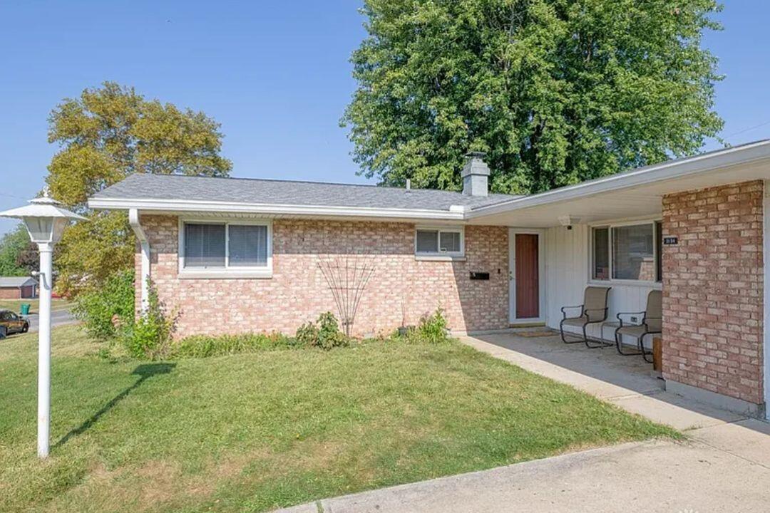 3154 Sherwood Park Drive, Springfield, Ohio 45505