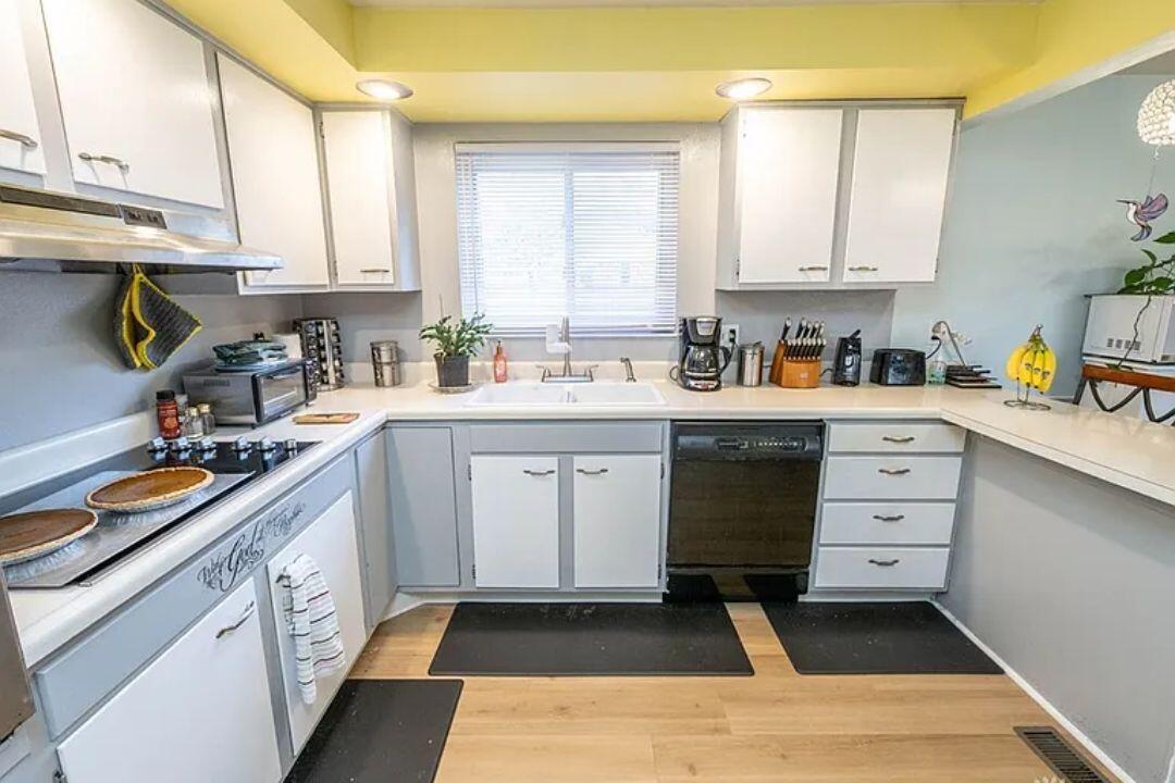 3154 Sherwood Park Drive, Springfield, Ohio 45505