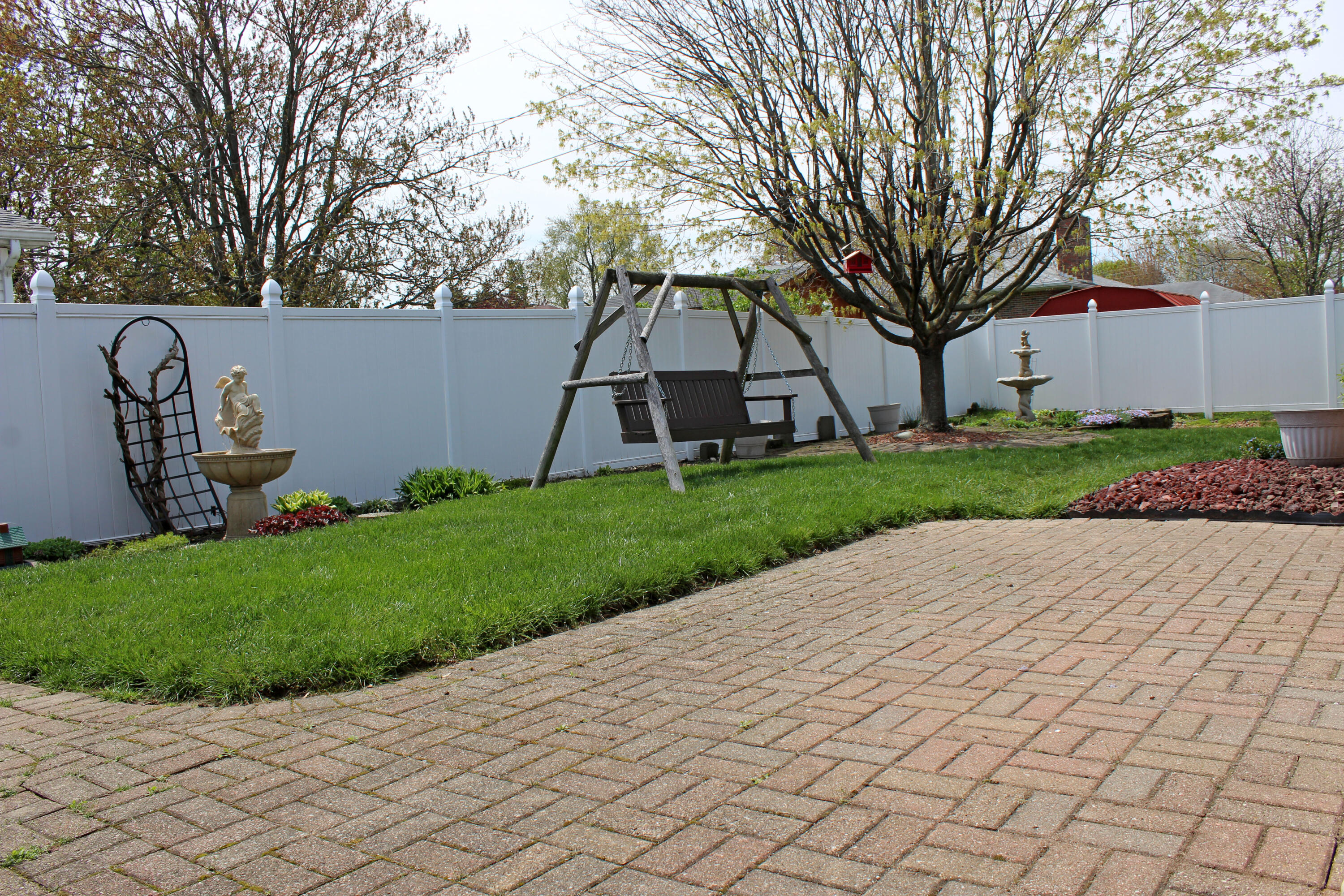 1521 Erika Drive, Springfield, Ohio 45503