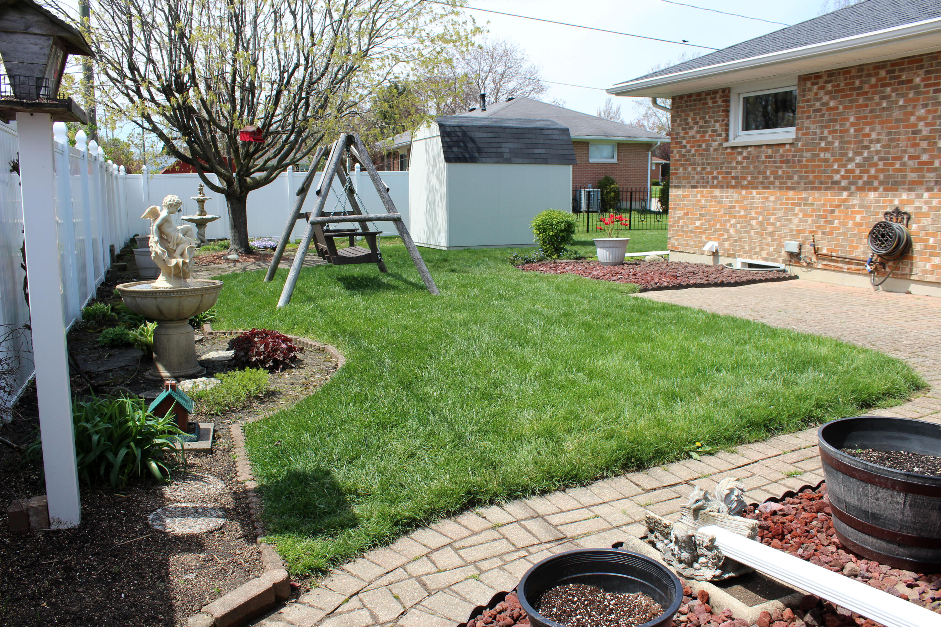 1521 Erika Drive, Springfield, Ohio 45503