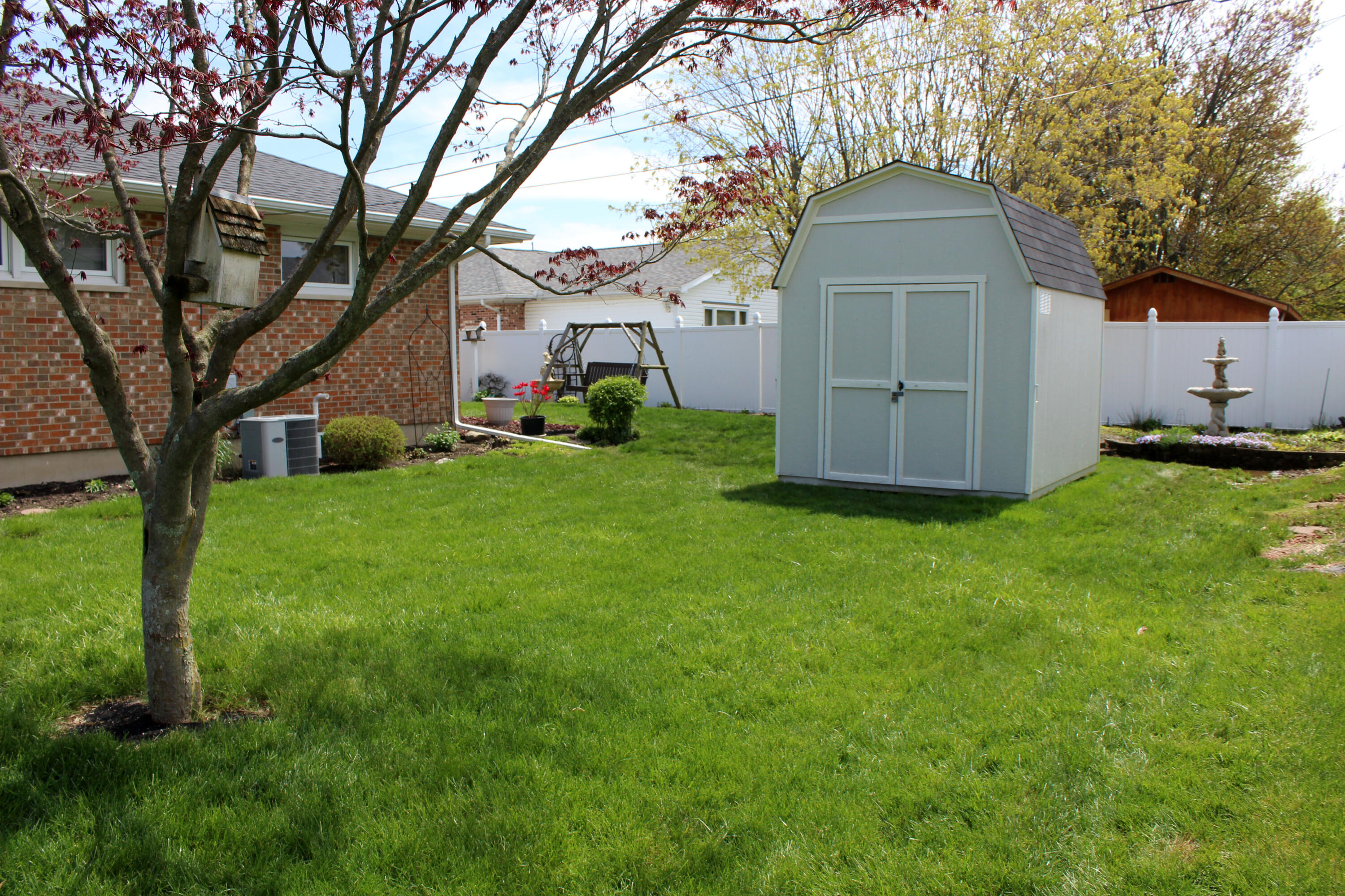 1521 Erika Drive, Springfield, Ohio 45503