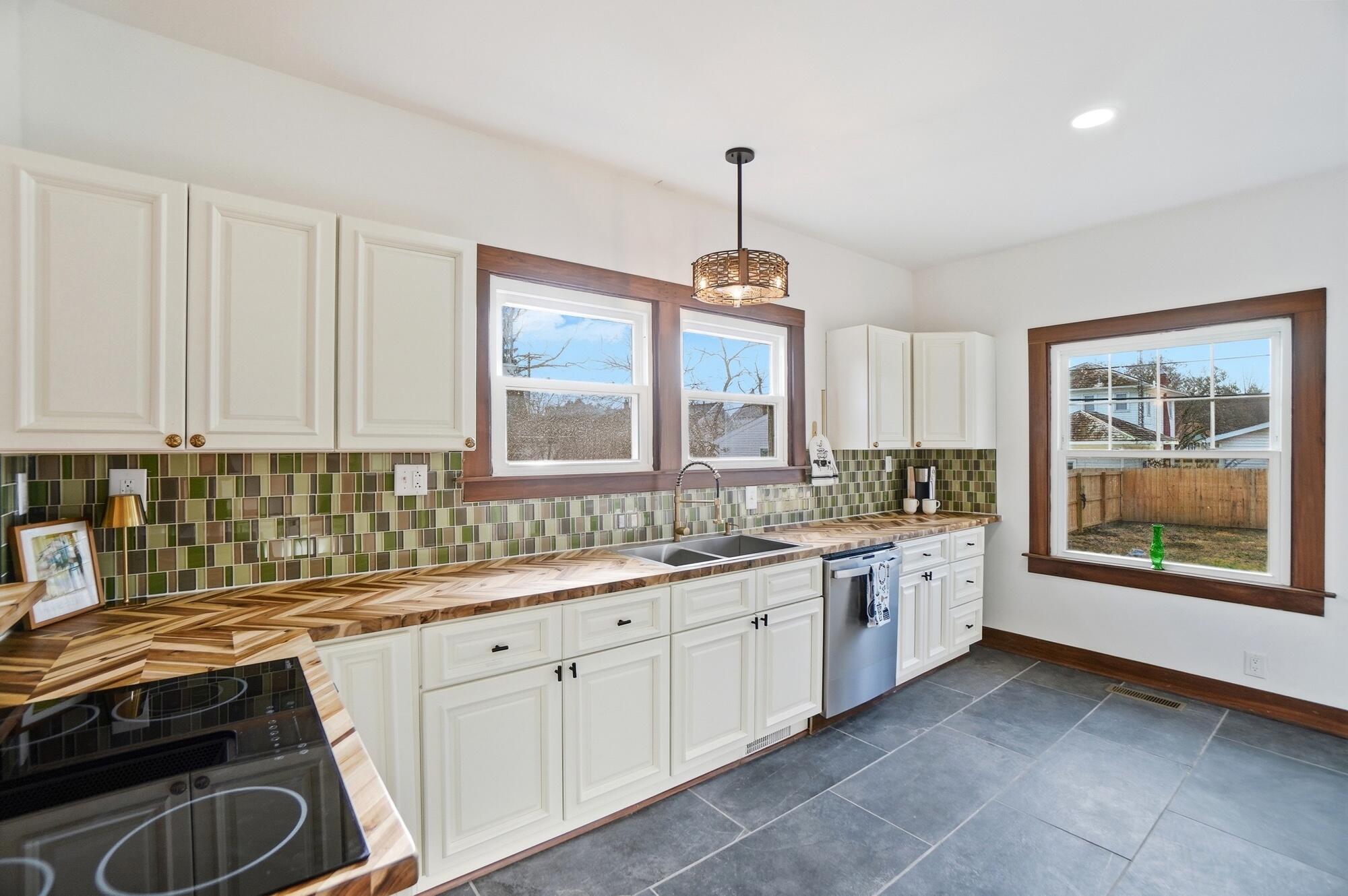 25 Englewood Road, Springfield, Ohio 45504