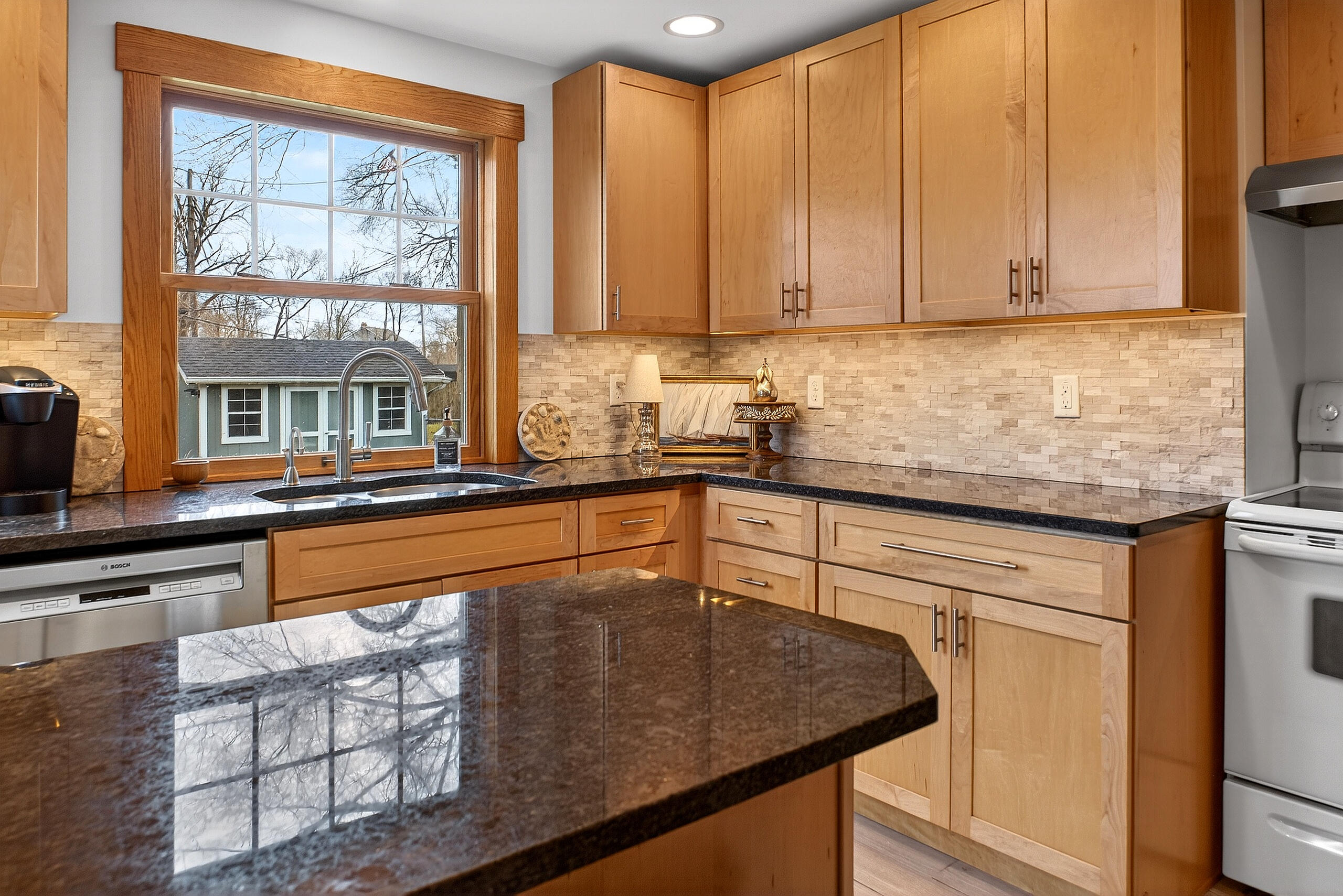 911 Devon Court, Troy, Ohio 45373