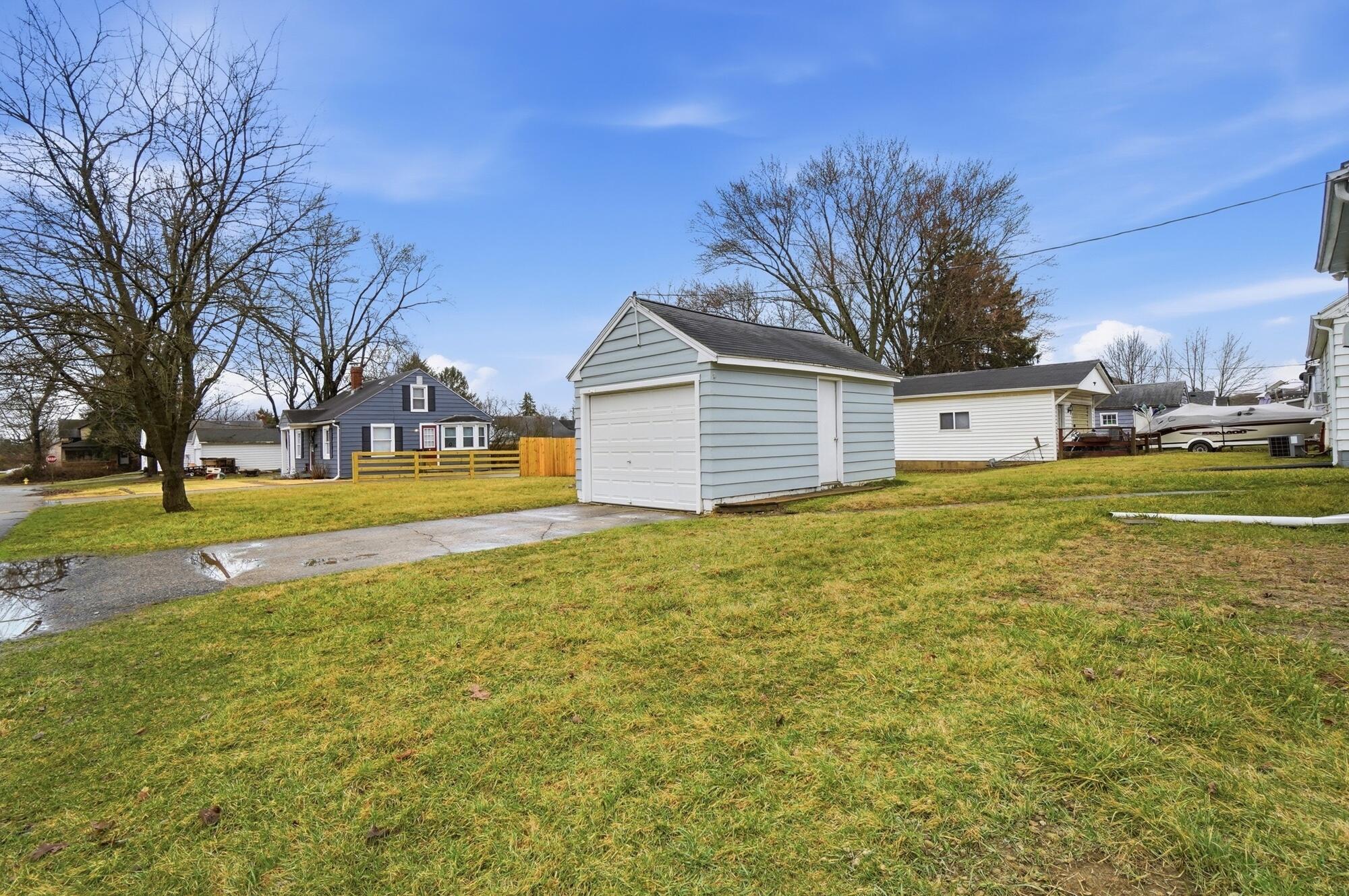 329 Roosevelt Drive, Springfield, Ohio 45503