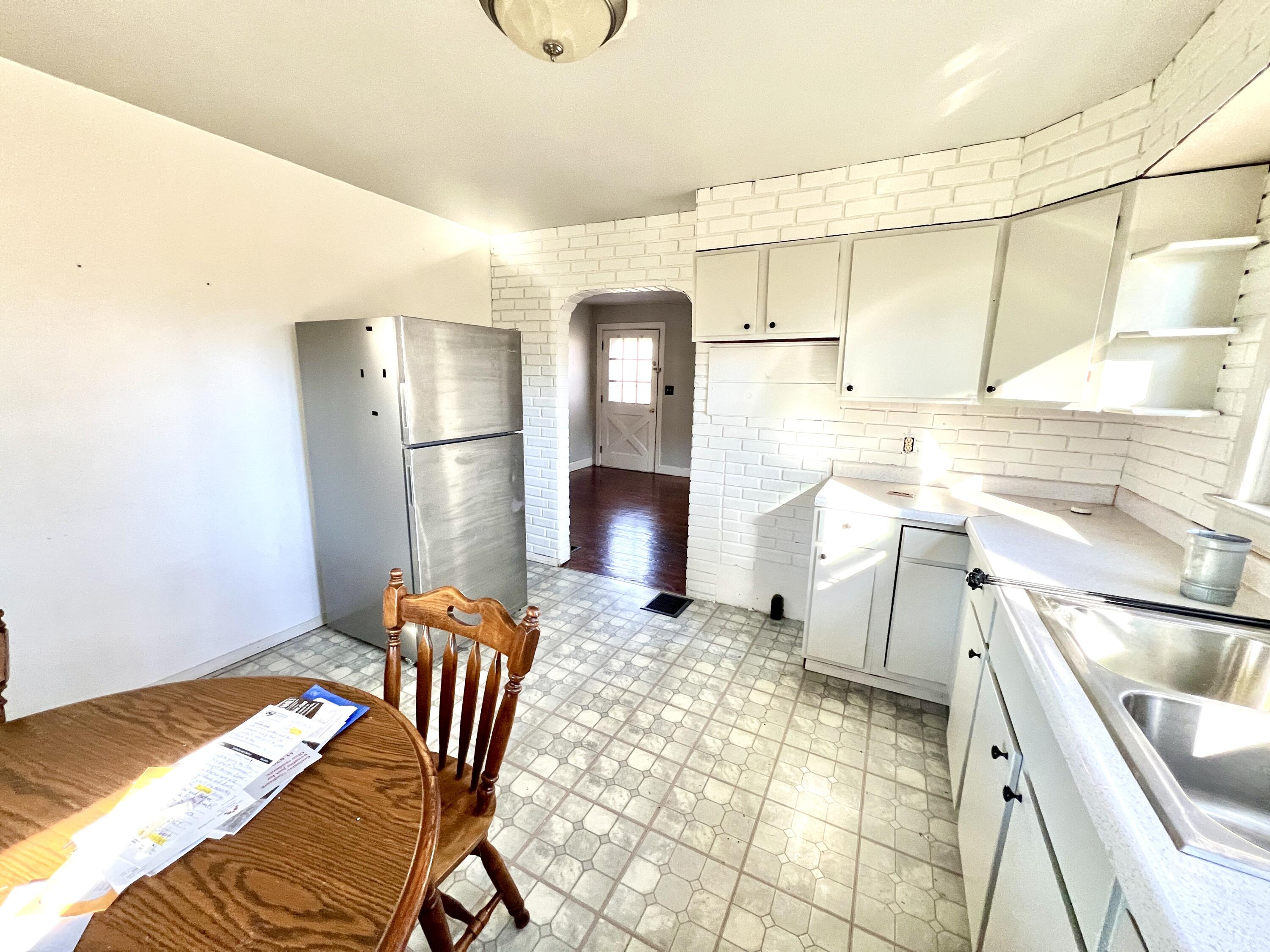 3145 Troy Road, Springfield, Ohio 45504