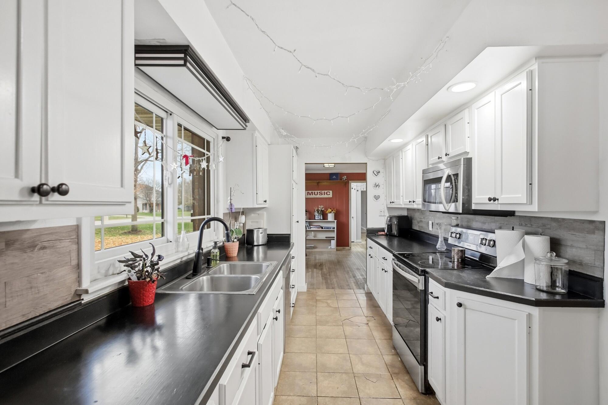 2861 Ashlar Drive, Springfield, Ohio 45503